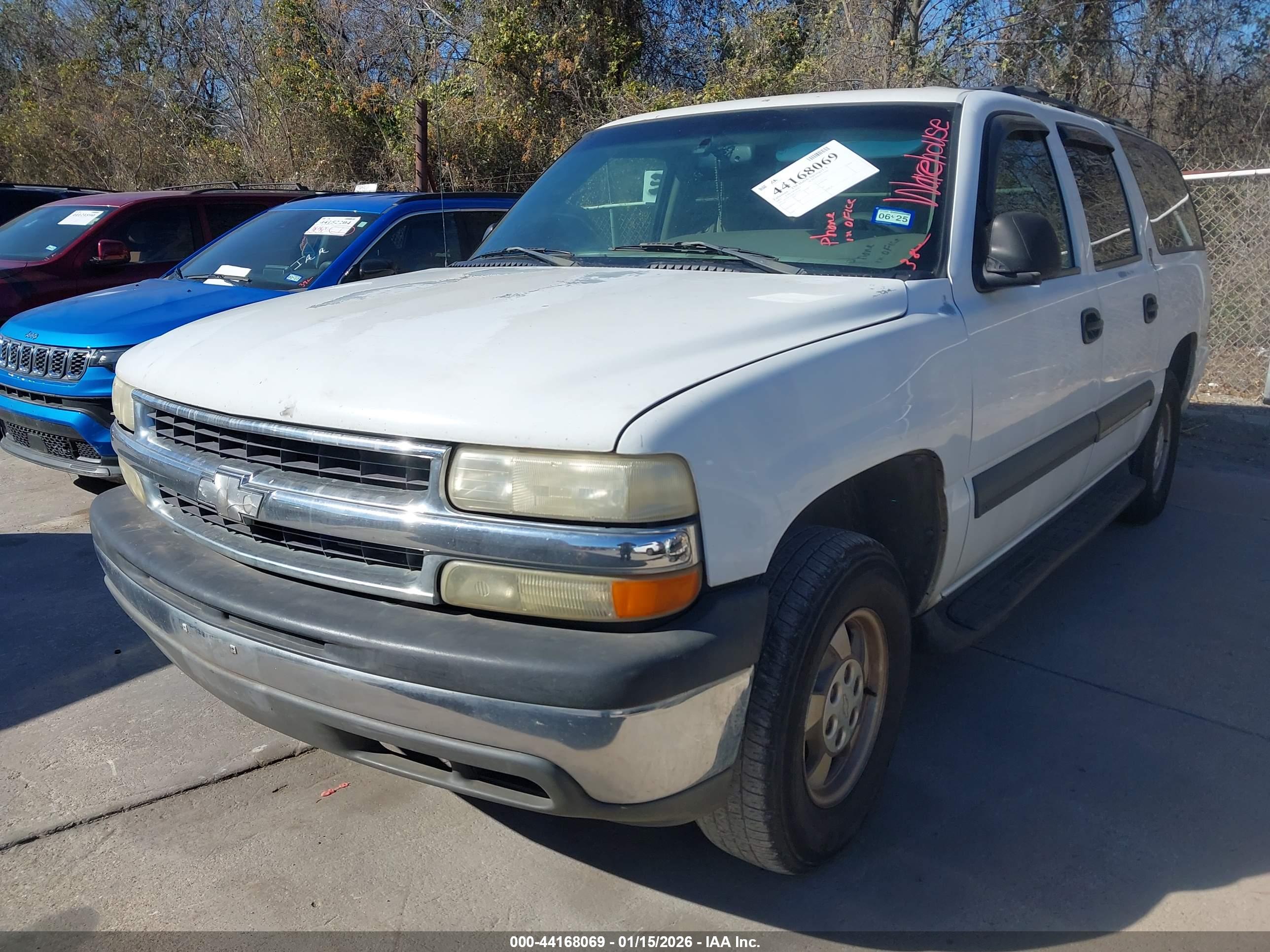 CHEVROLET SUBURBAN image 2