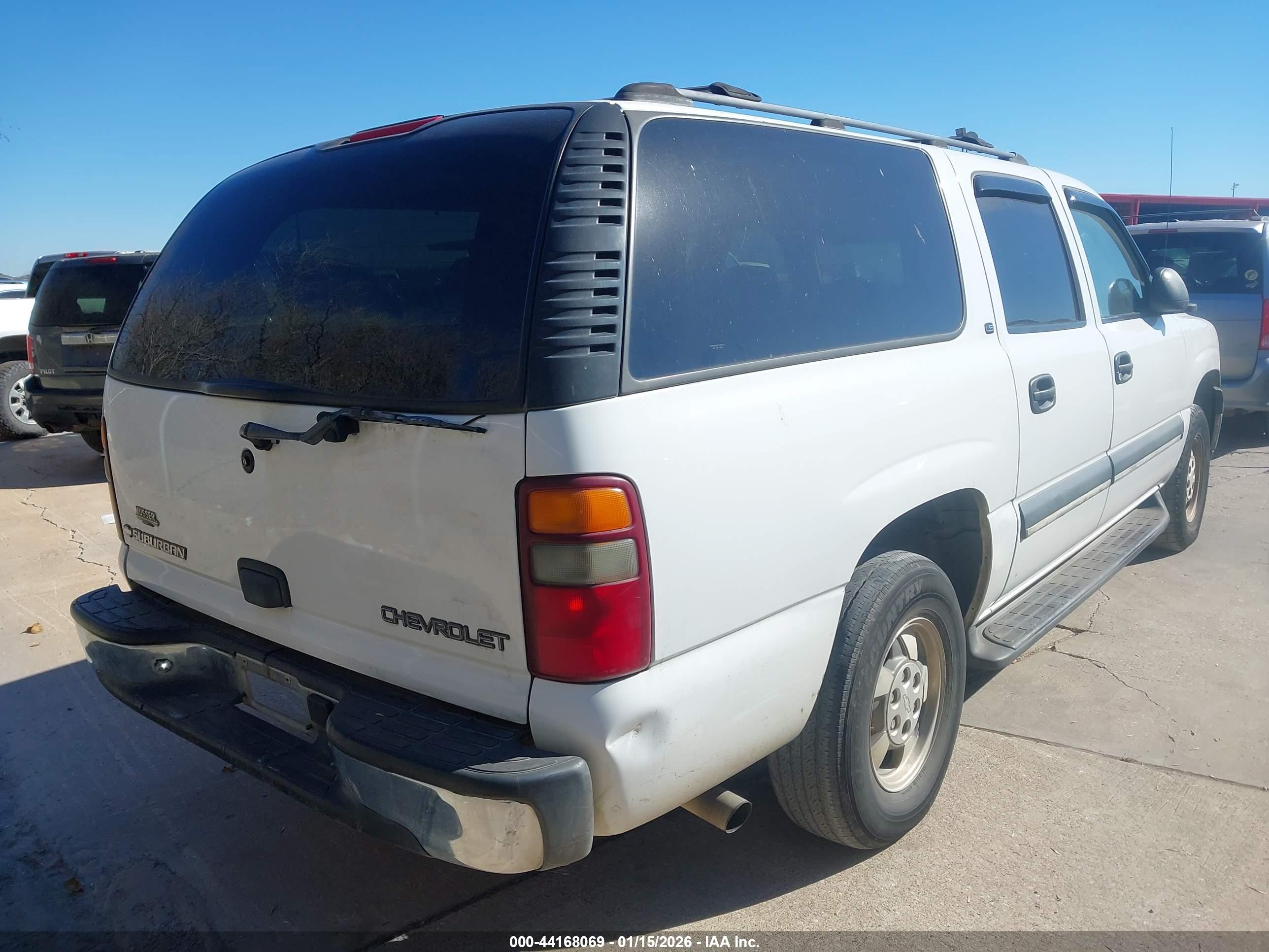 CHEVROLET SUBURBAN image 4