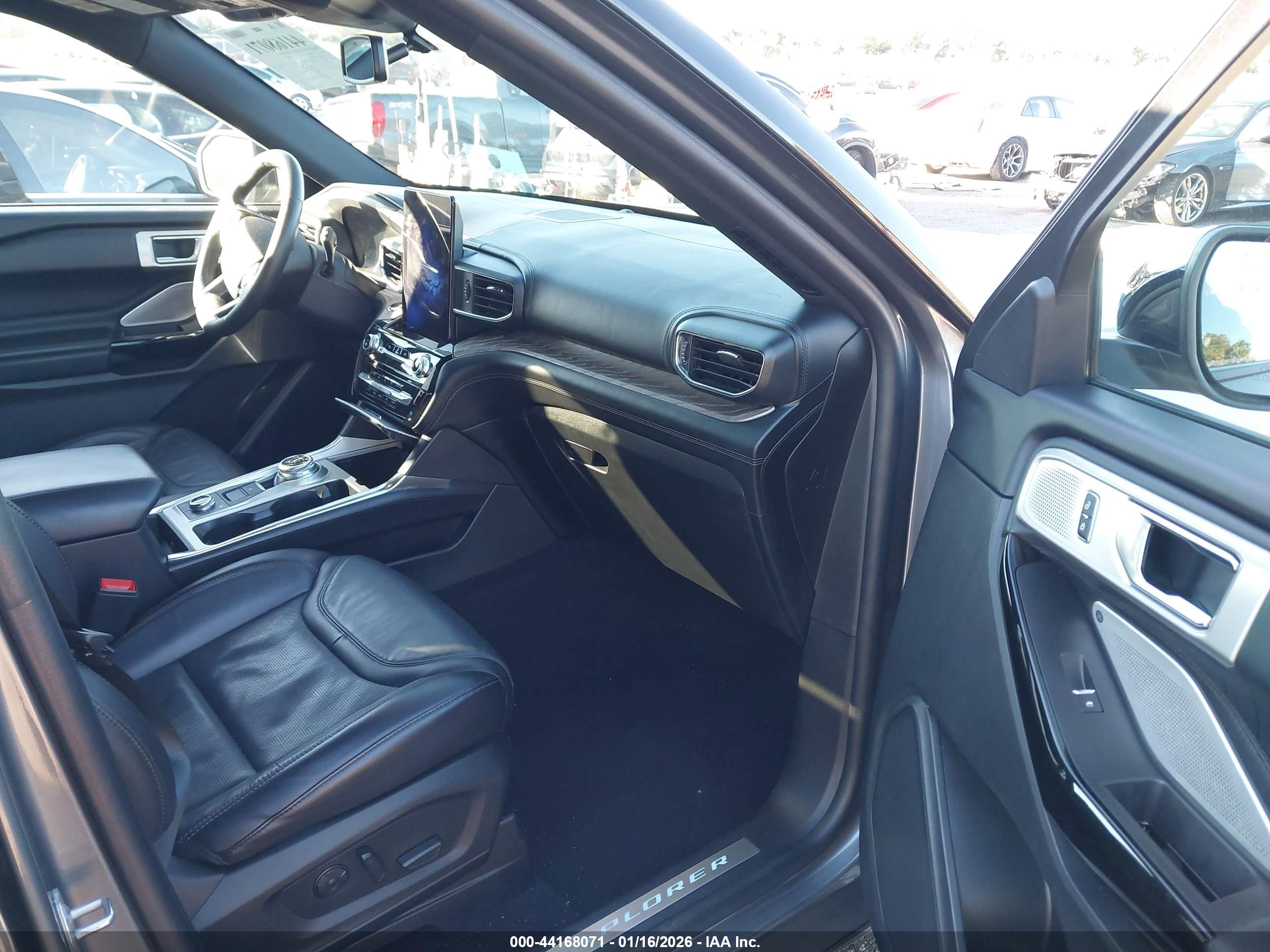 FORD EXPLORER image 5