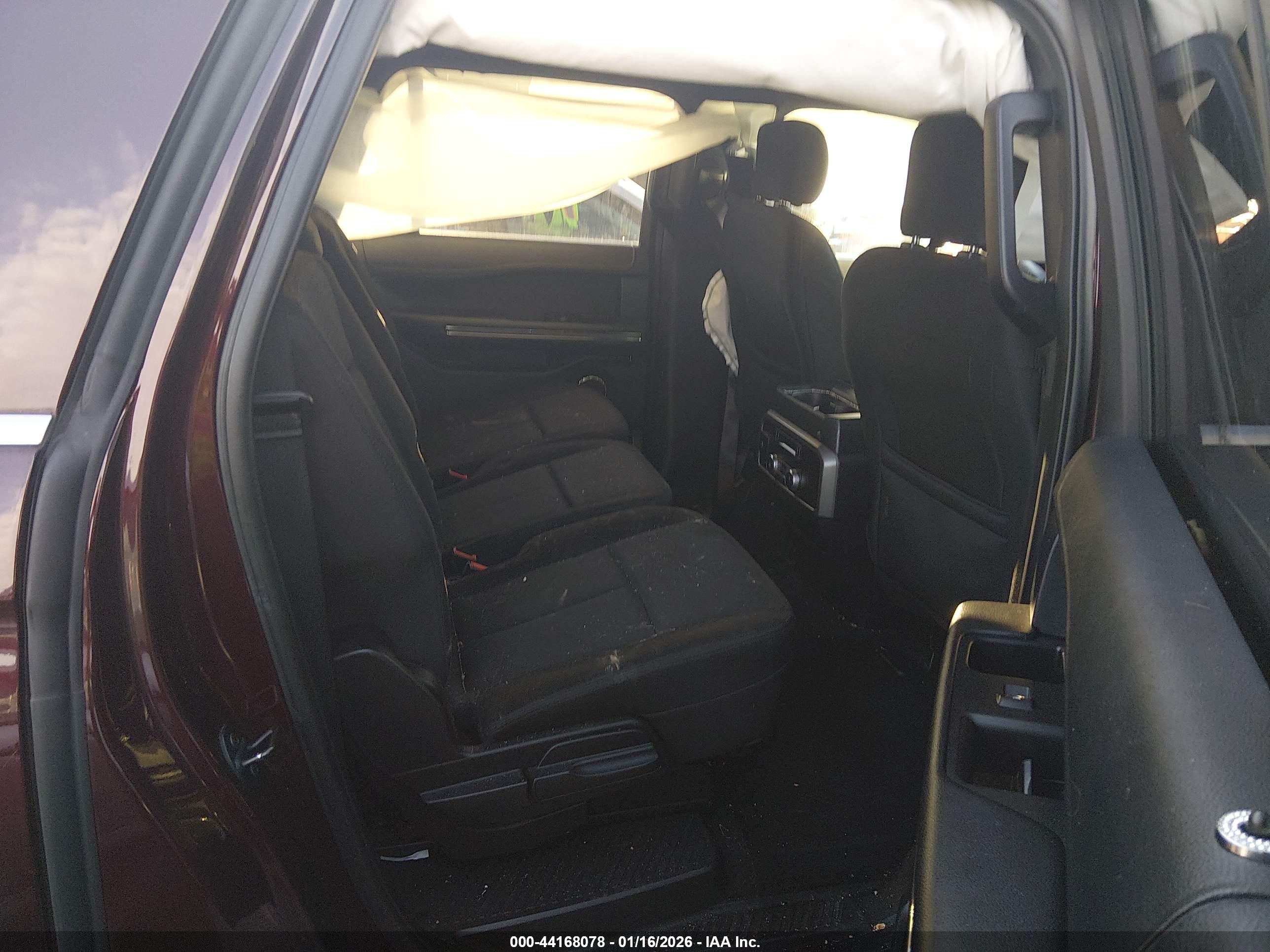 FORD EXPEDITION image 8