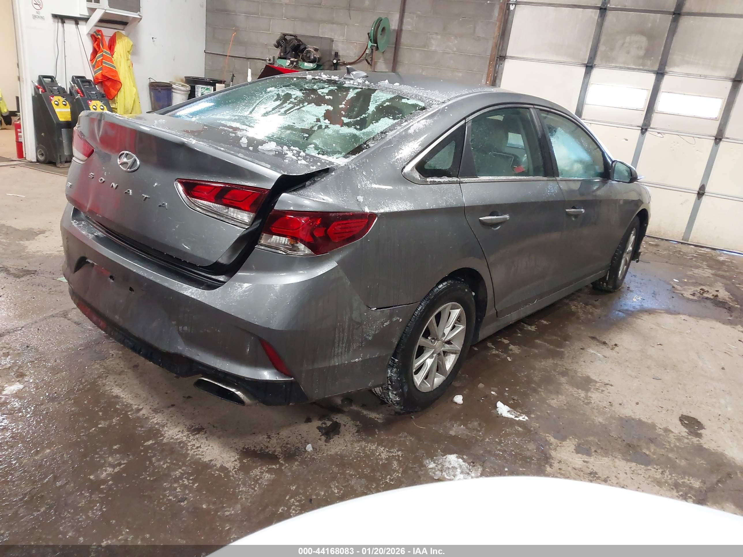 HYUNDAI SONATA image 4