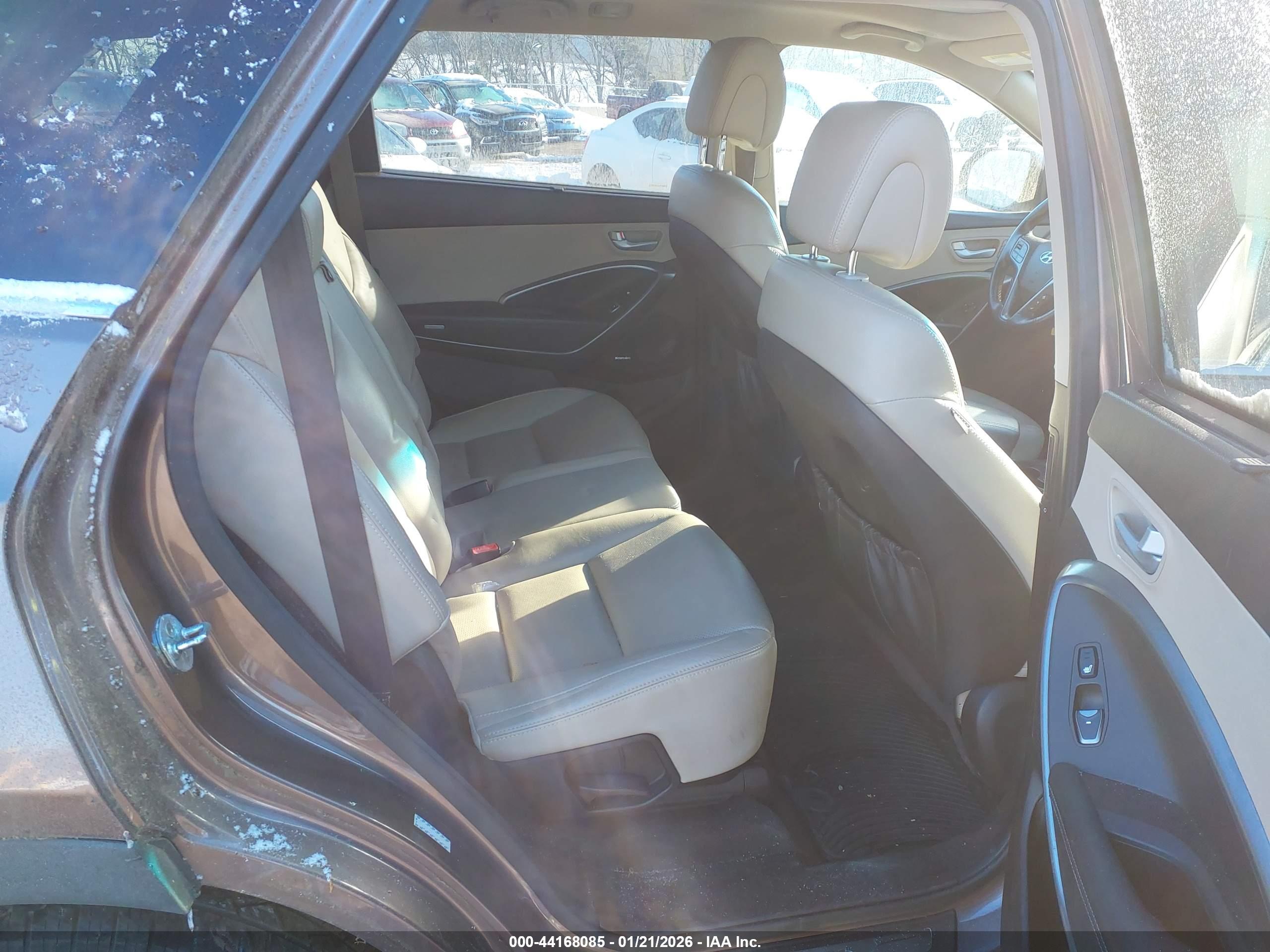 HYUNDAI SANTA image 8
