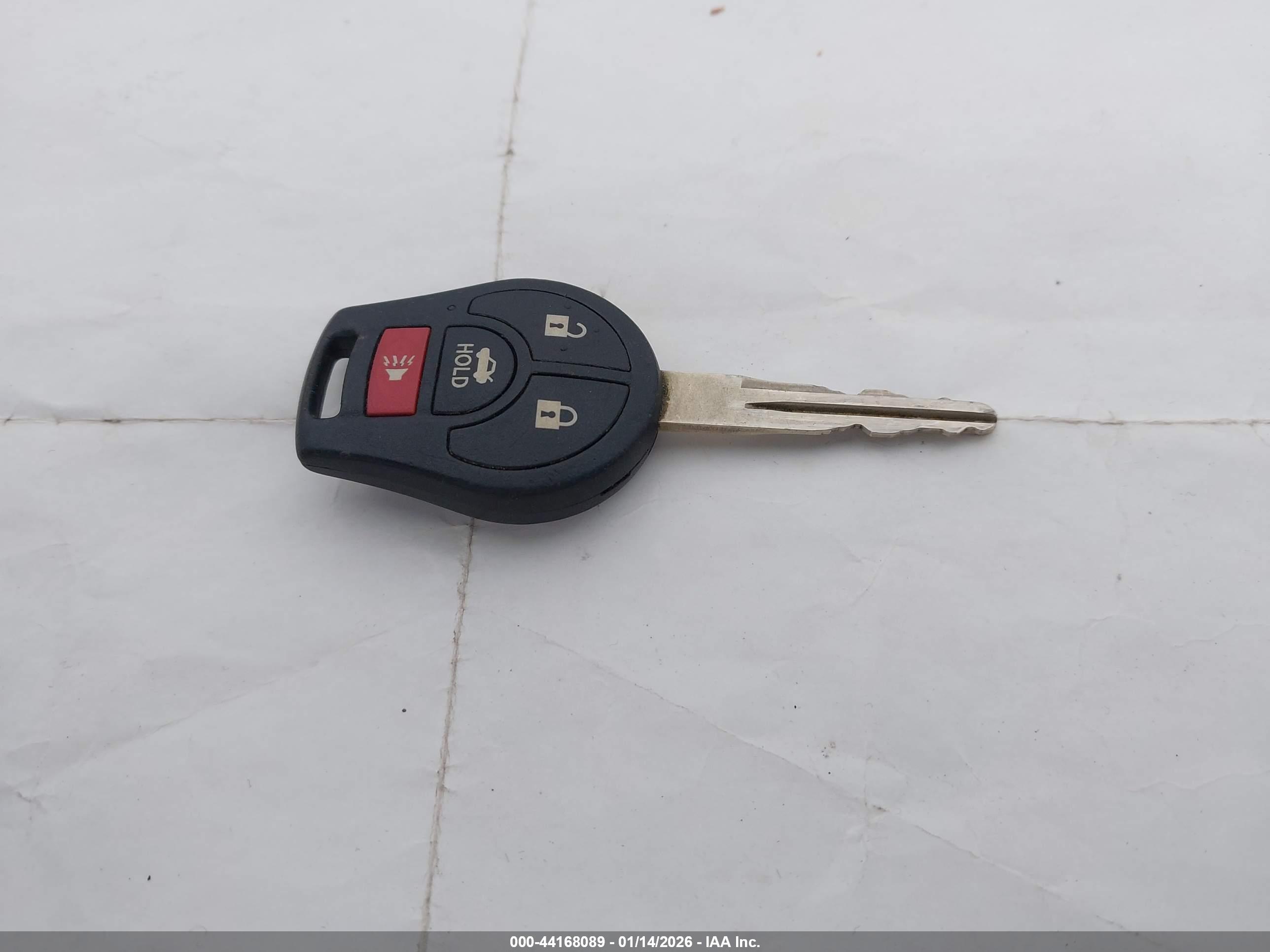 NISSAN VERSA image 11