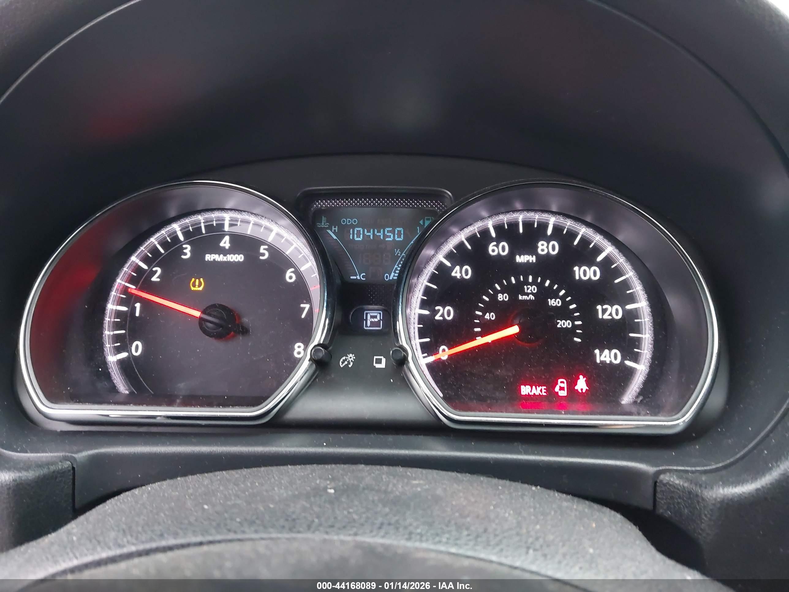 NISSAN VERSA image 7