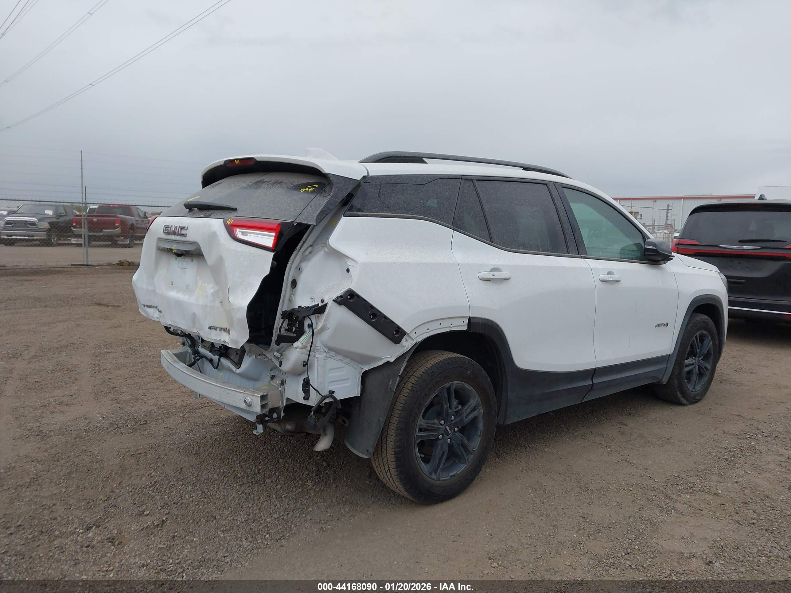 GMC TERRAIN image 4