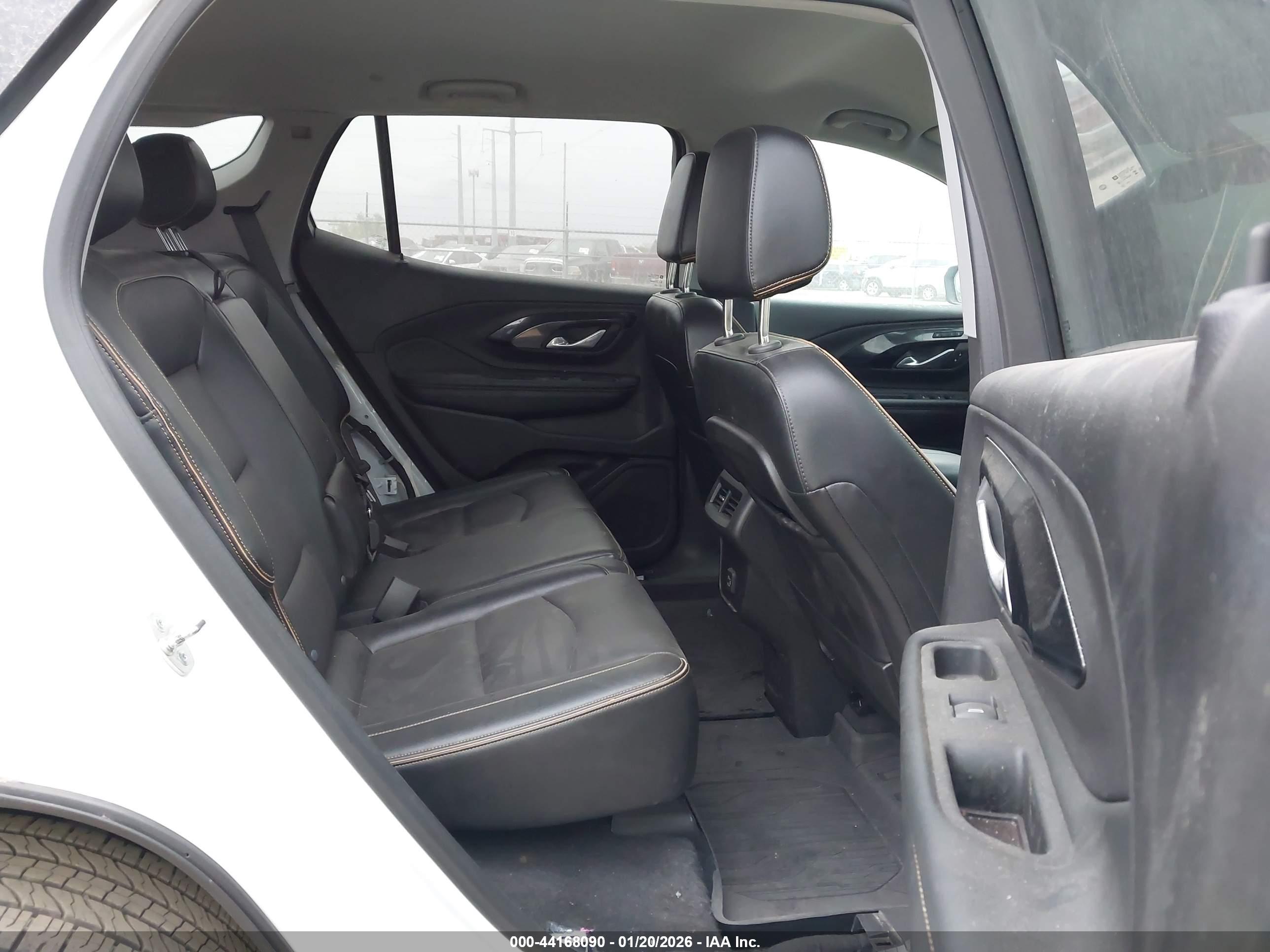 GMC TERRAIN image 8