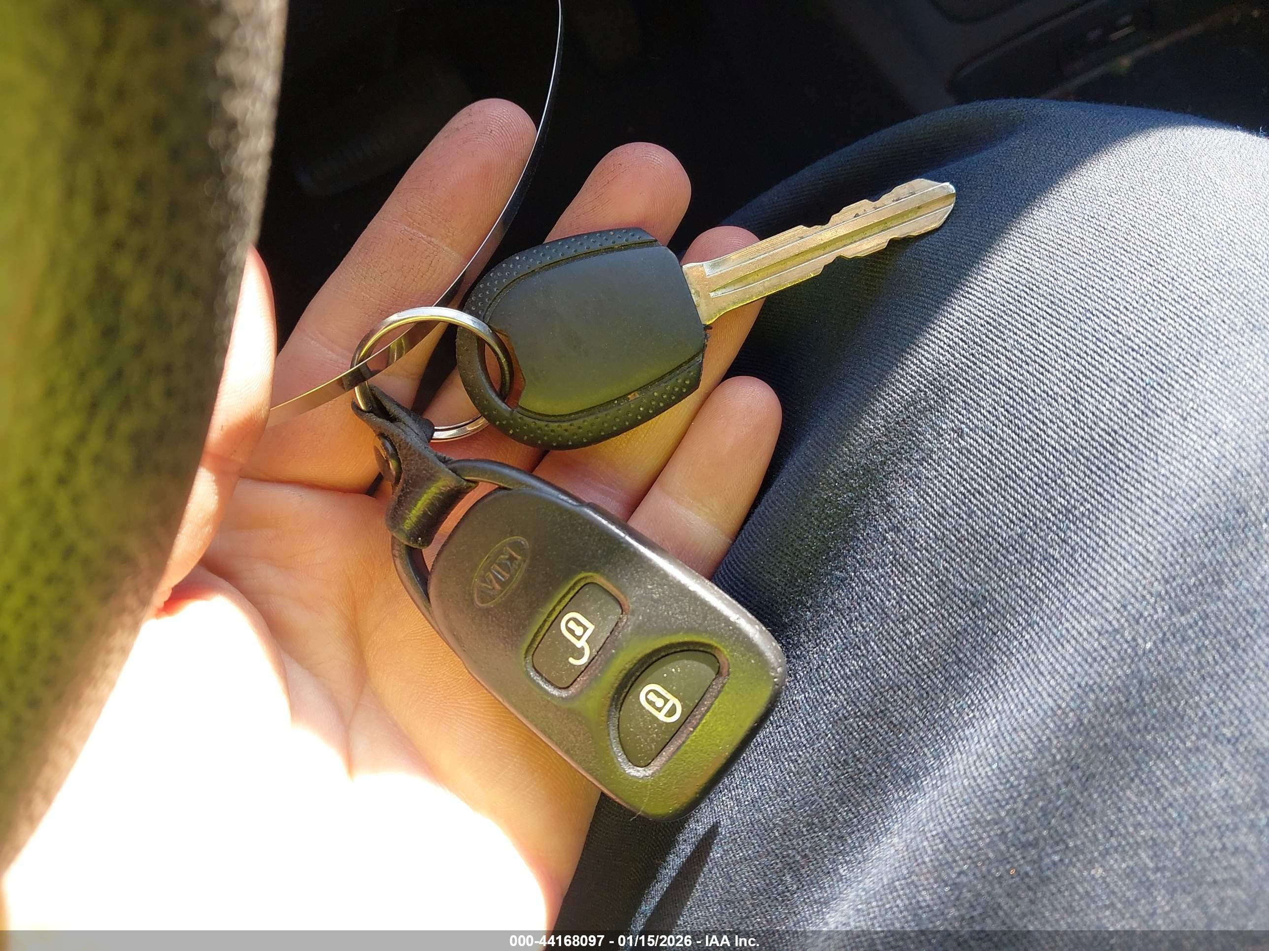 KIA RIO5 image 11