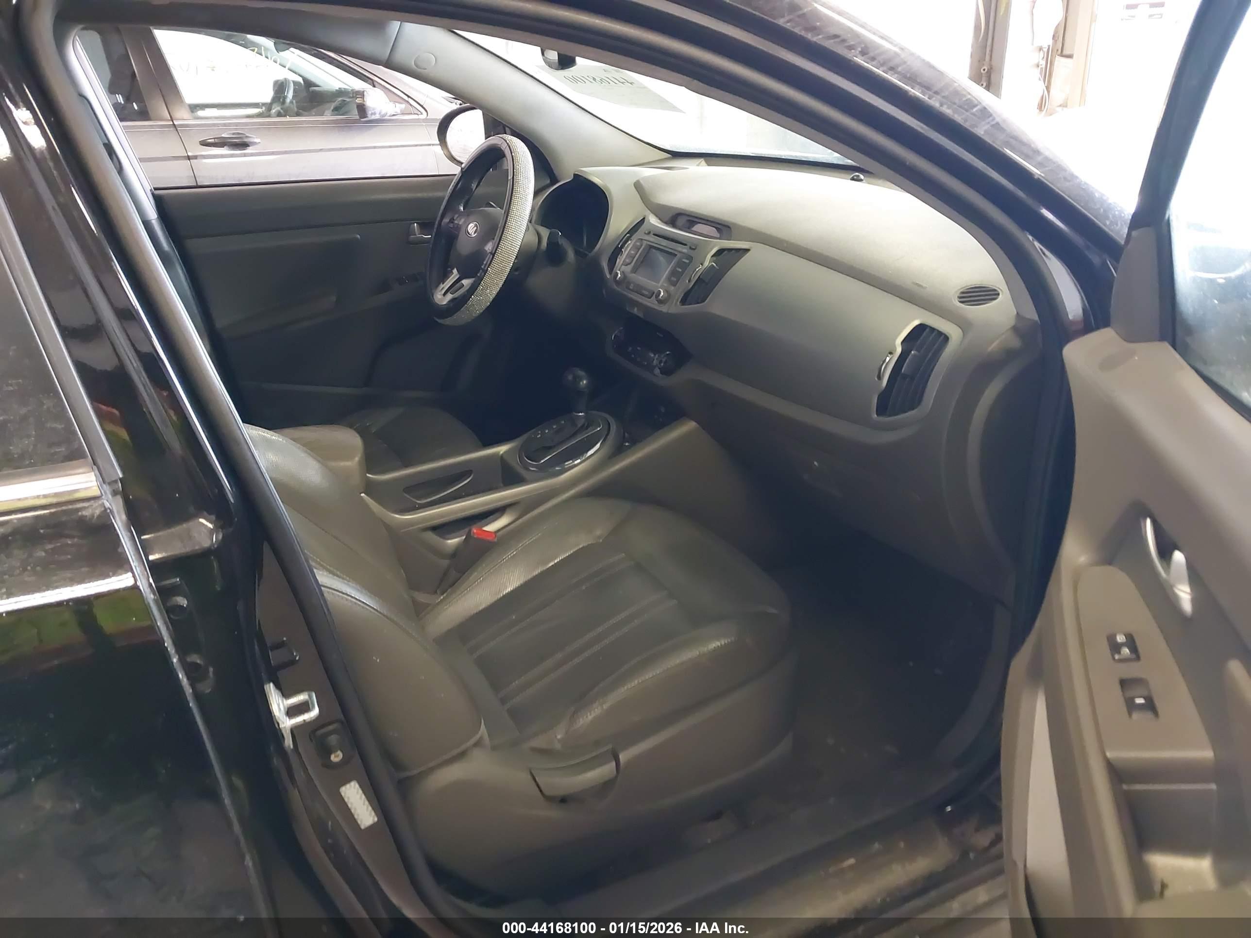 KIA SPORTAGE image 5