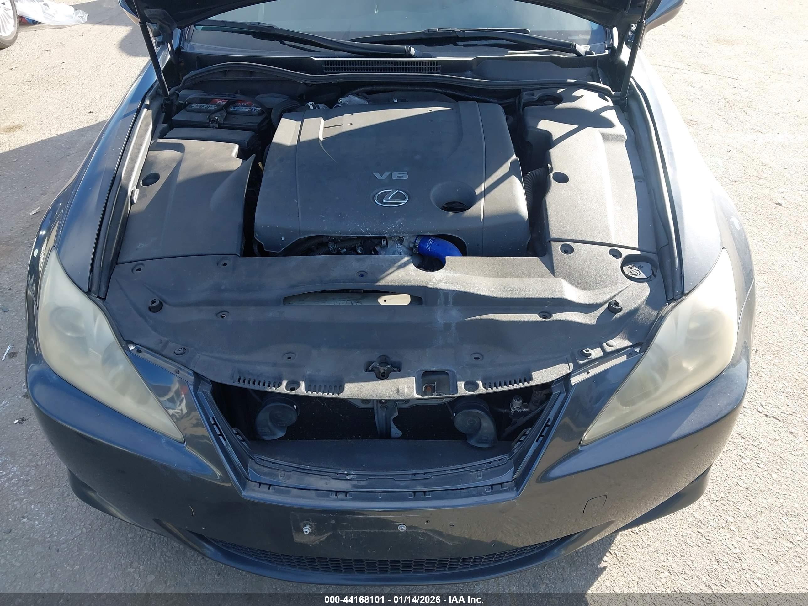 LEXUS IS image 10