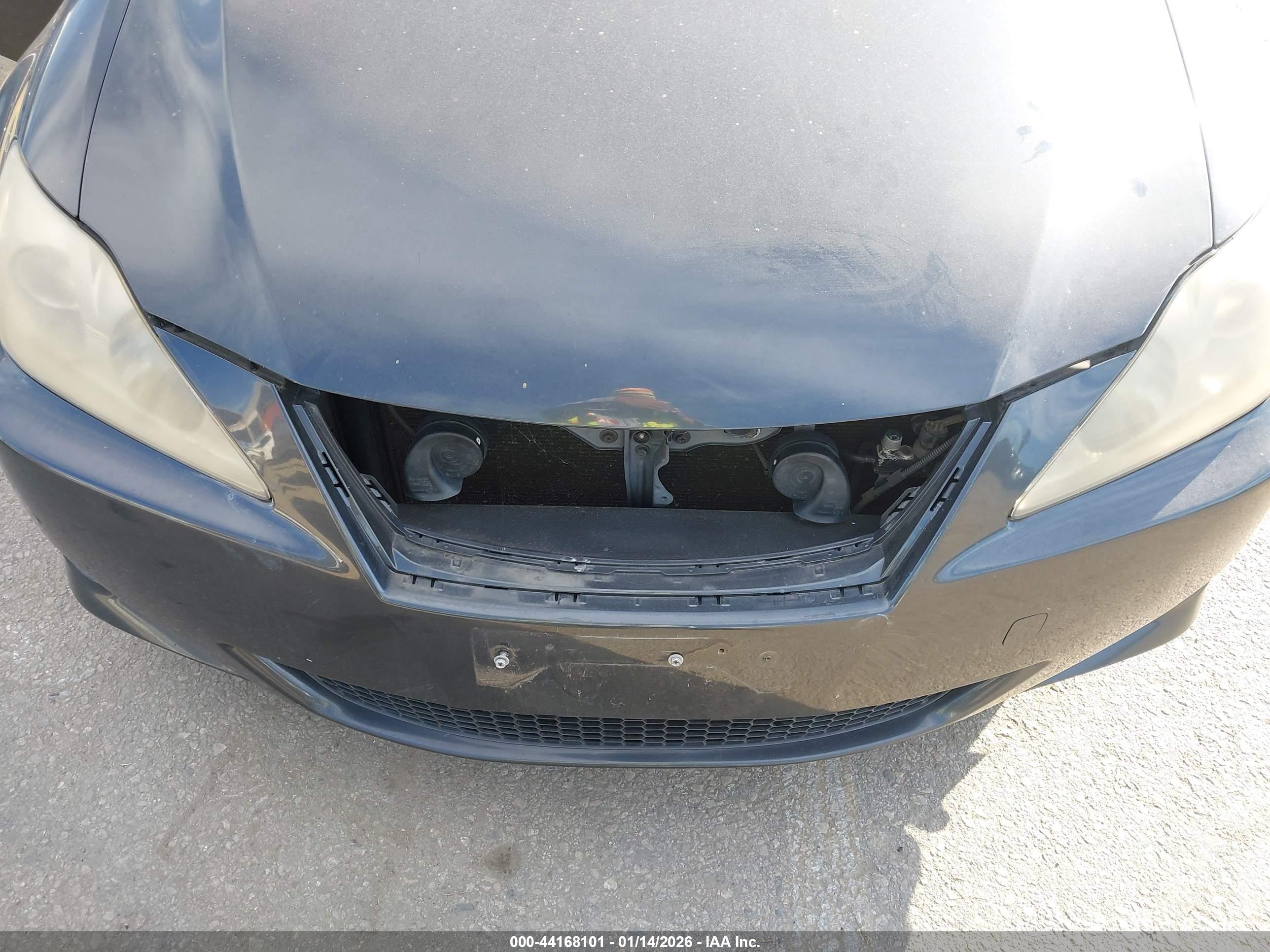 LEXUS IS image 6