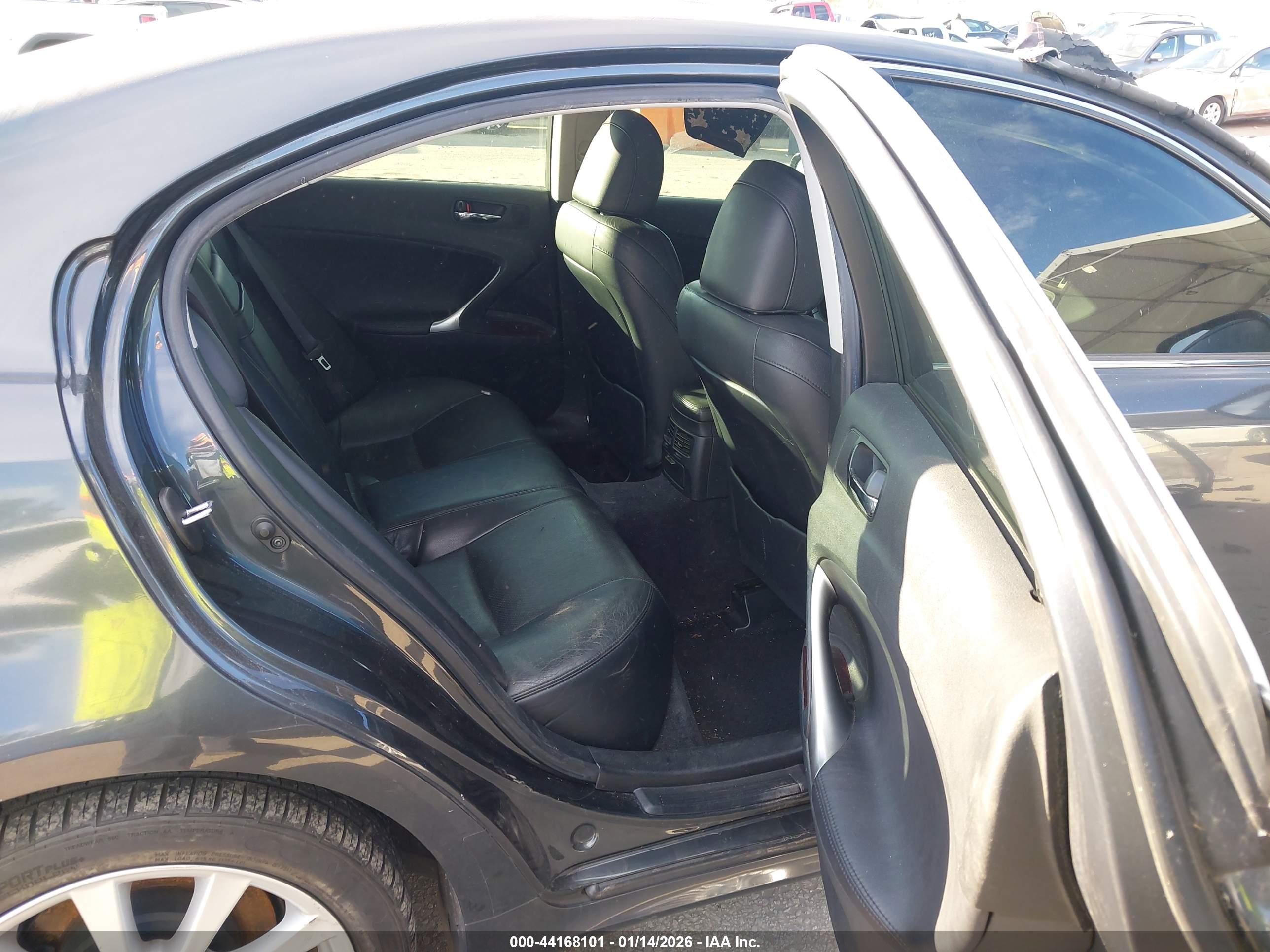 LEXUS IS image 8