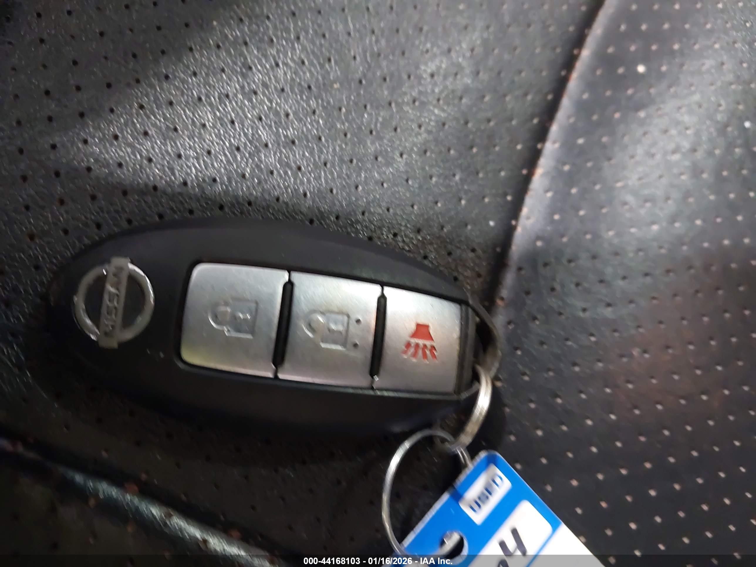 NISSAN ROGUE image 11