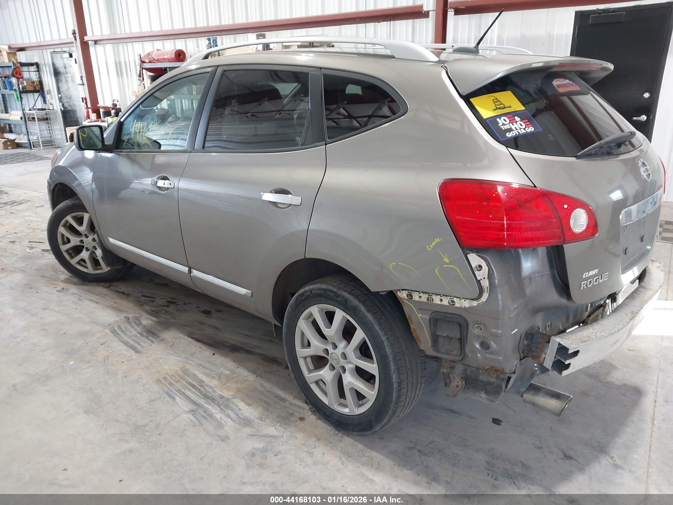 NISSAN ROGUE image 3