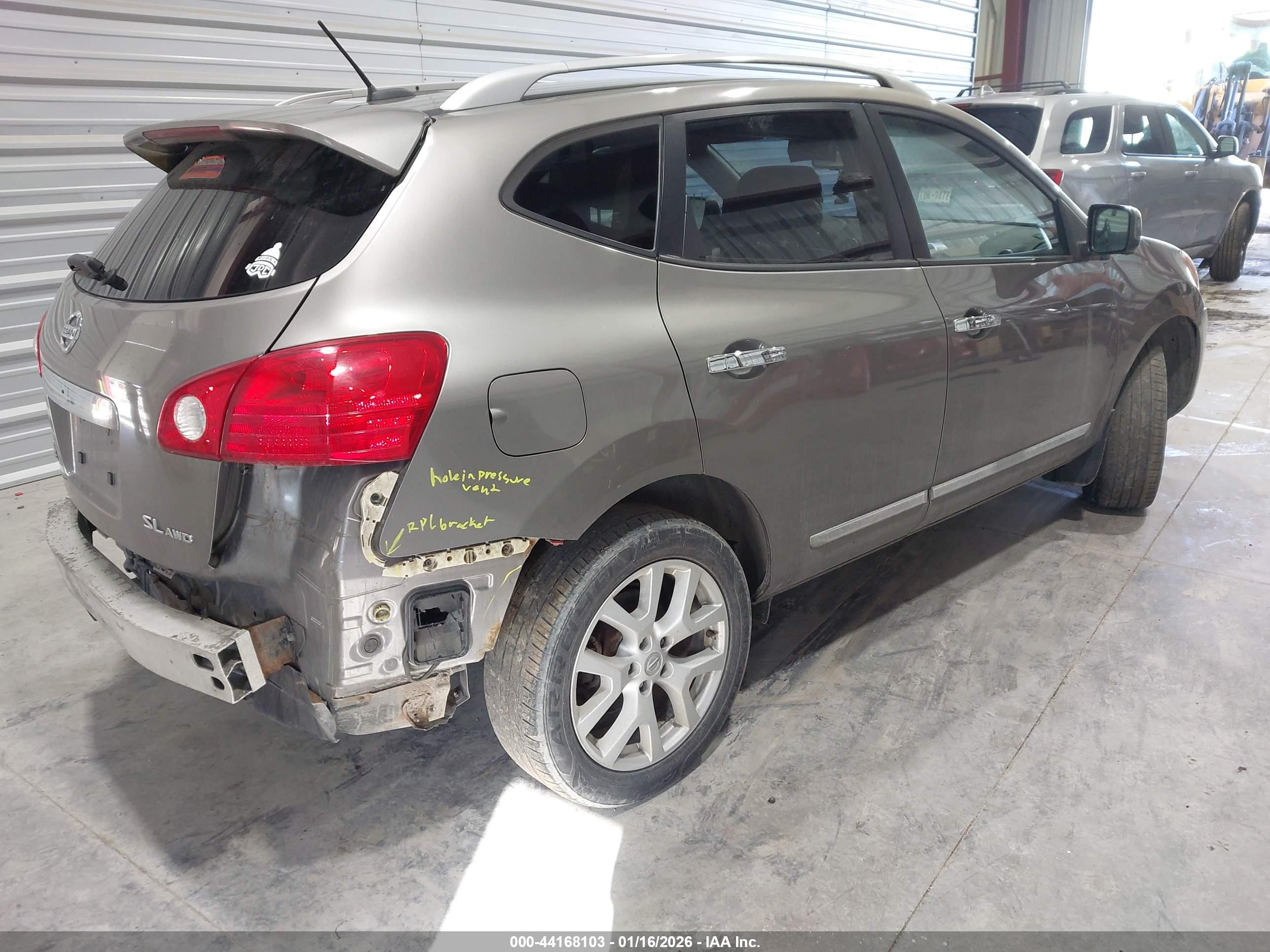 NISSAN ROGUE image 4