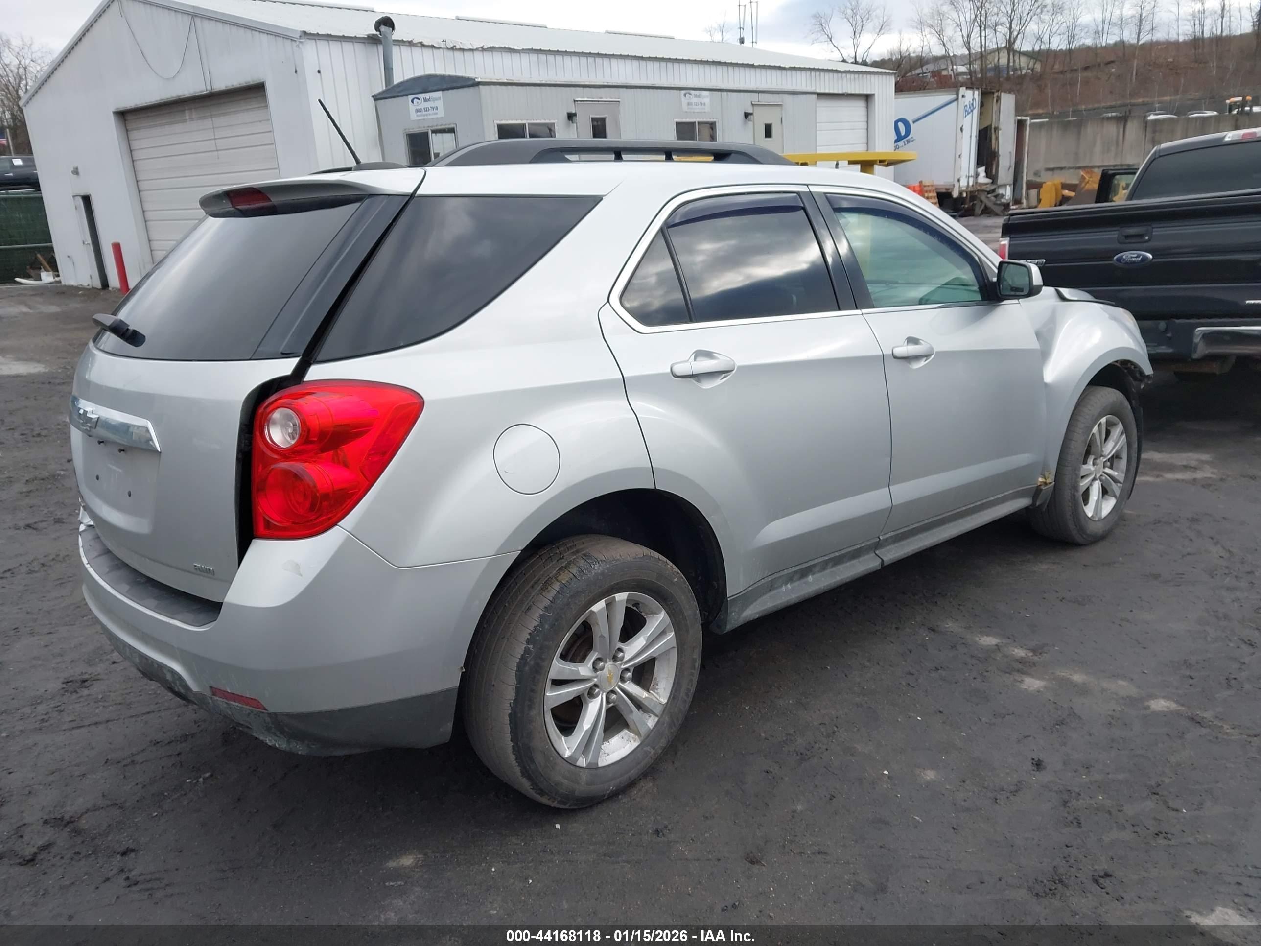 CHEVROLET EQUINOX image 4