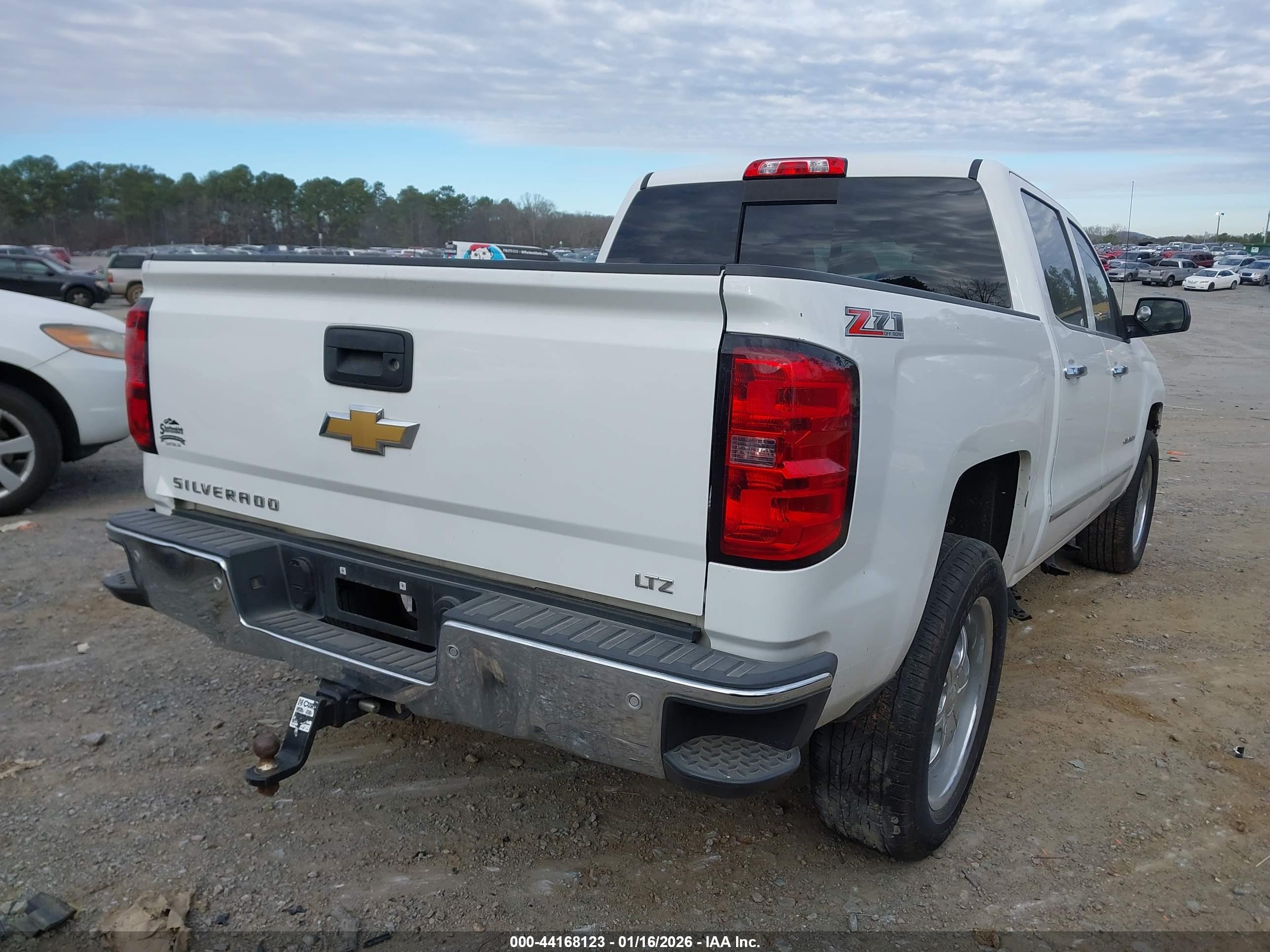 CHEVROLET SILVERADO image 4