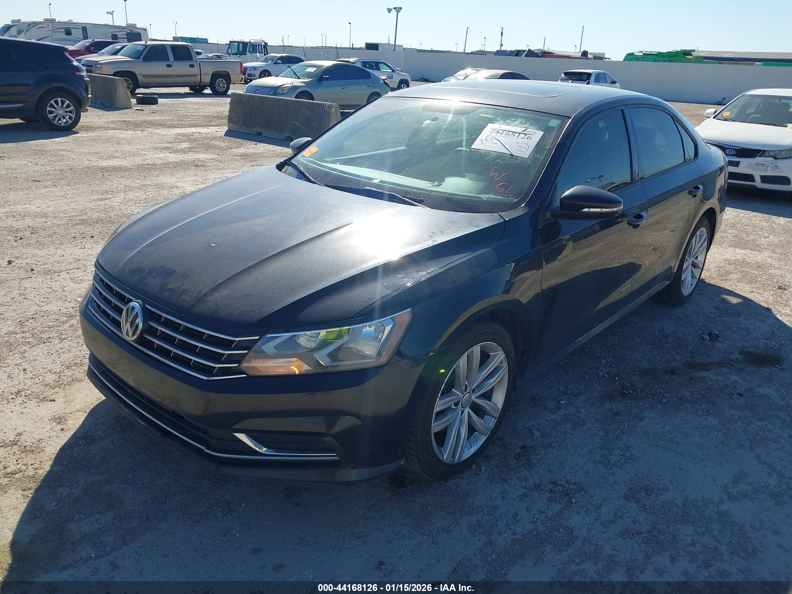 VOLKSWAGEN PASSAT image 2