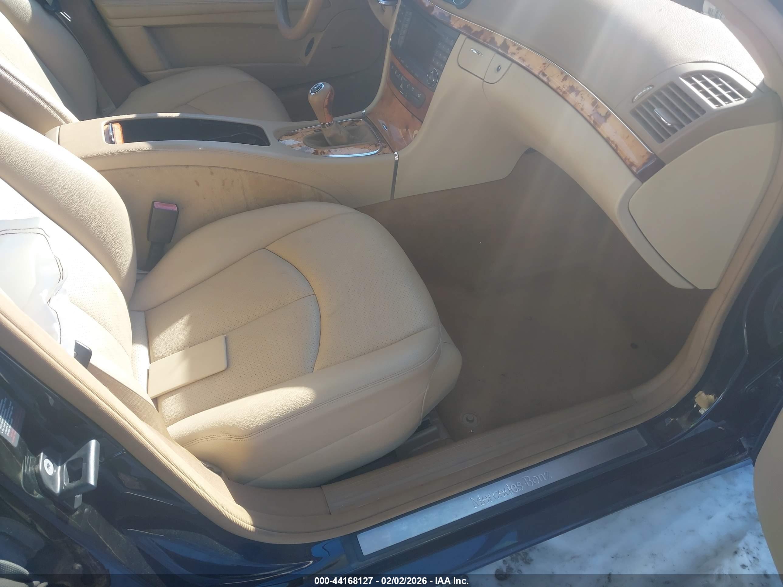 MERCEDES-BENZ E image 5