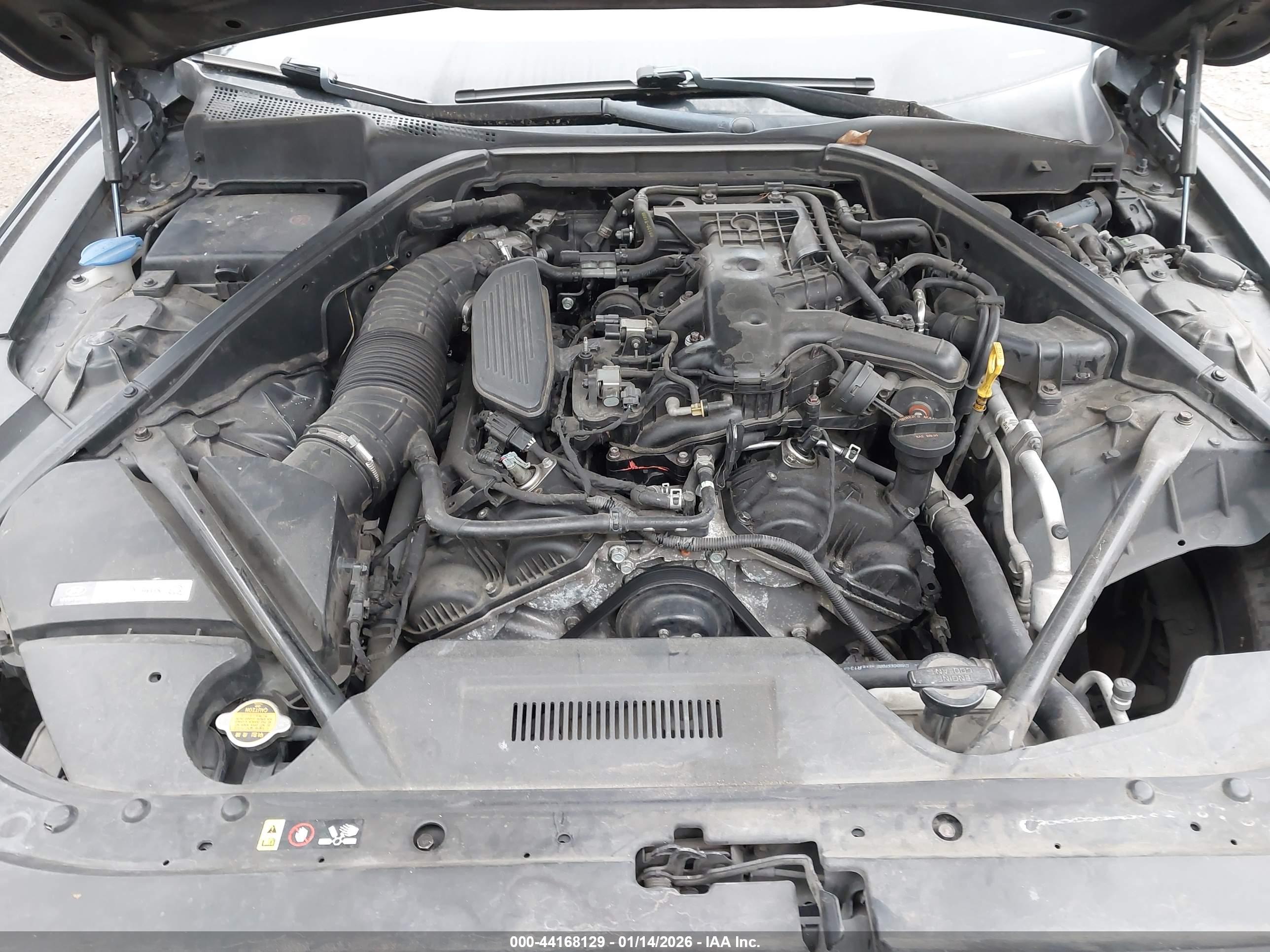 HYUNDAI GENESIS image 10