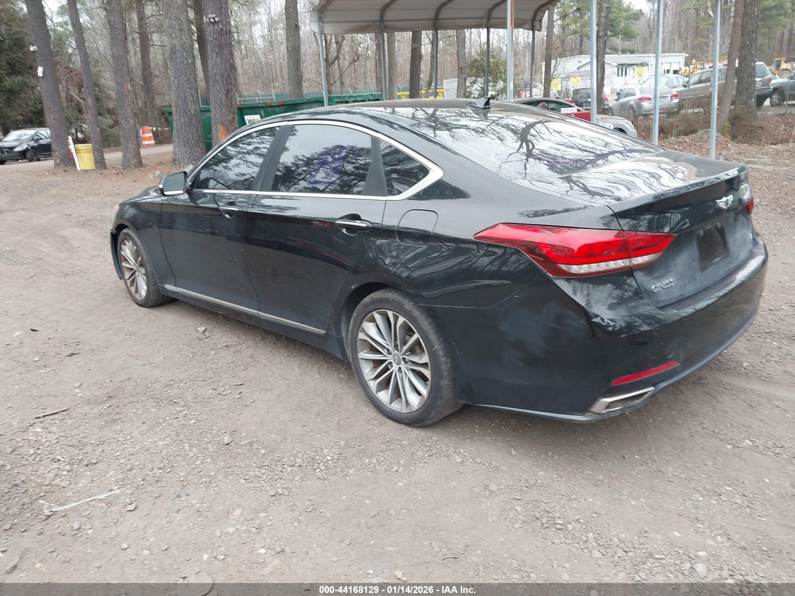 HYUNDAI GENESIS image 3