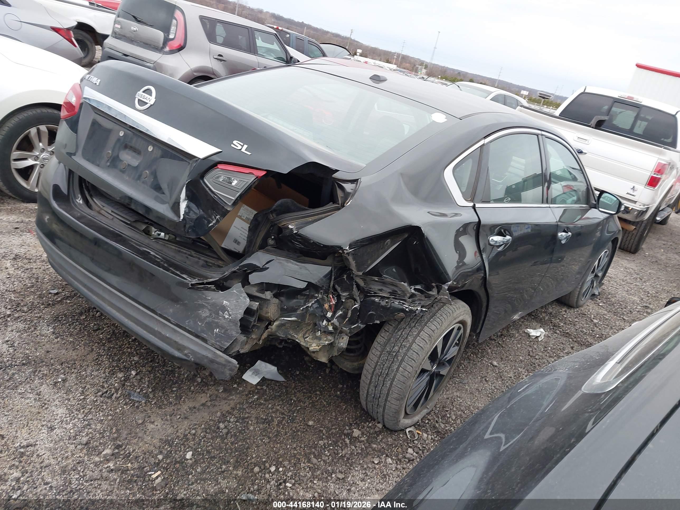 NISSAN ALTIMA image 4
