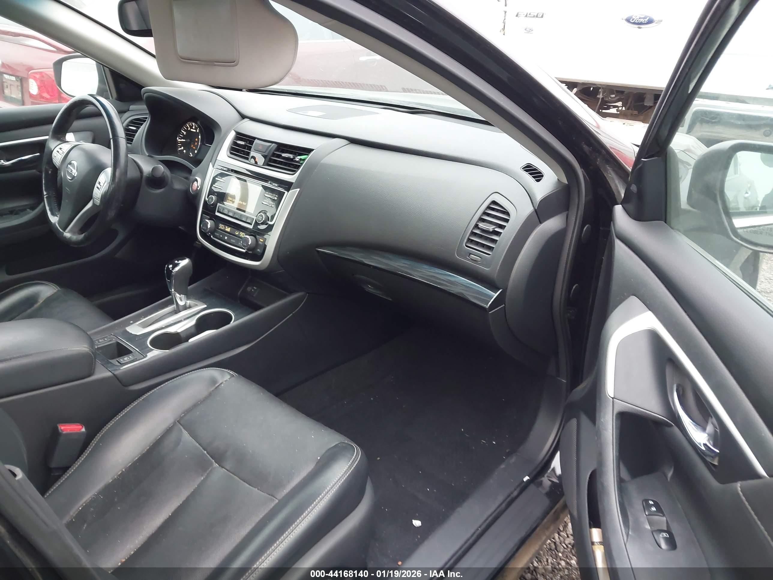 NISSAN ALTIMA image 5