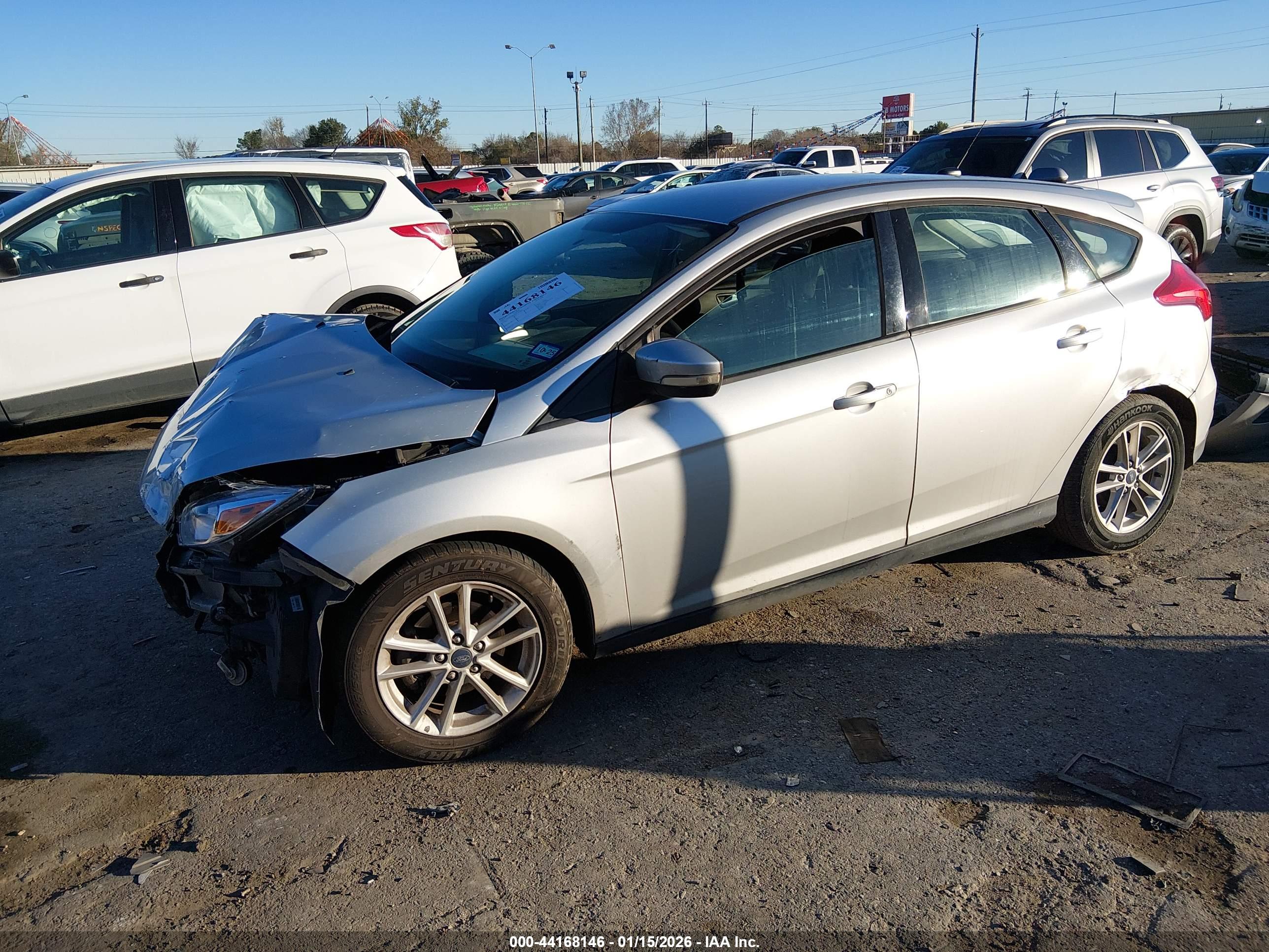 FORD FOCUS image 2