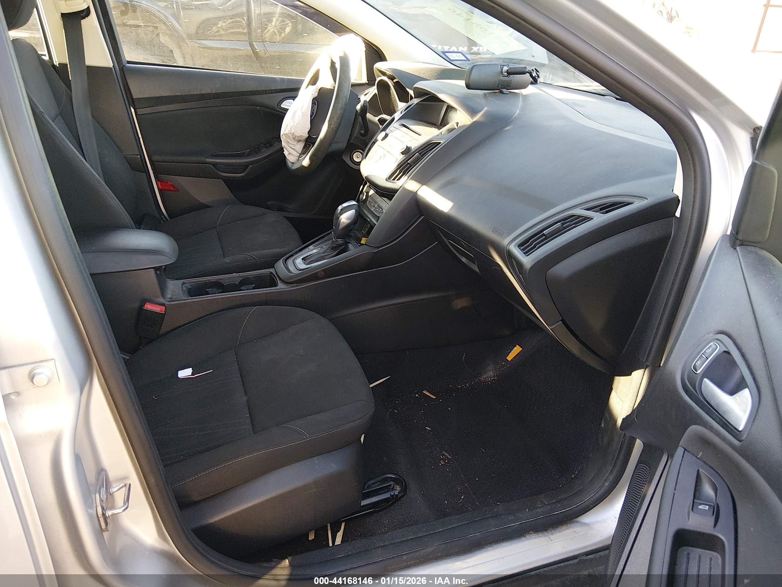 FORD FOCUS image 5