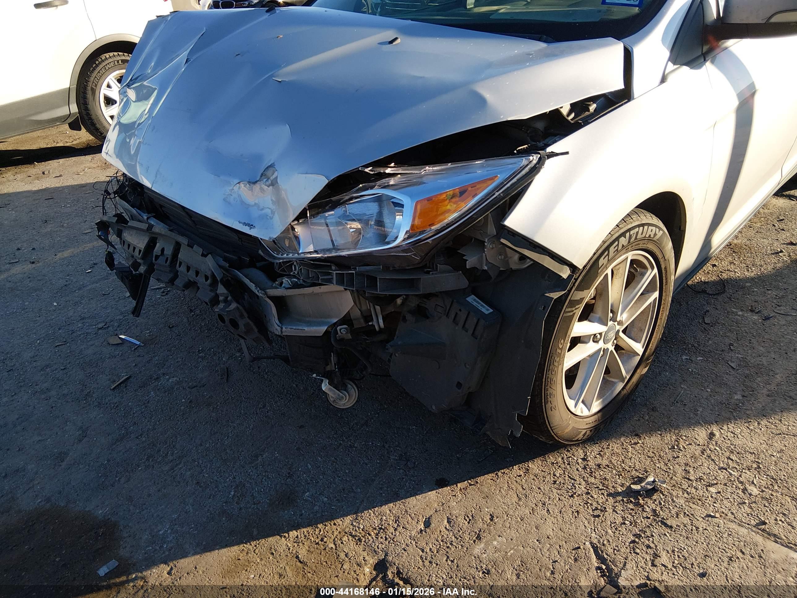 FORD FOCUS image 6