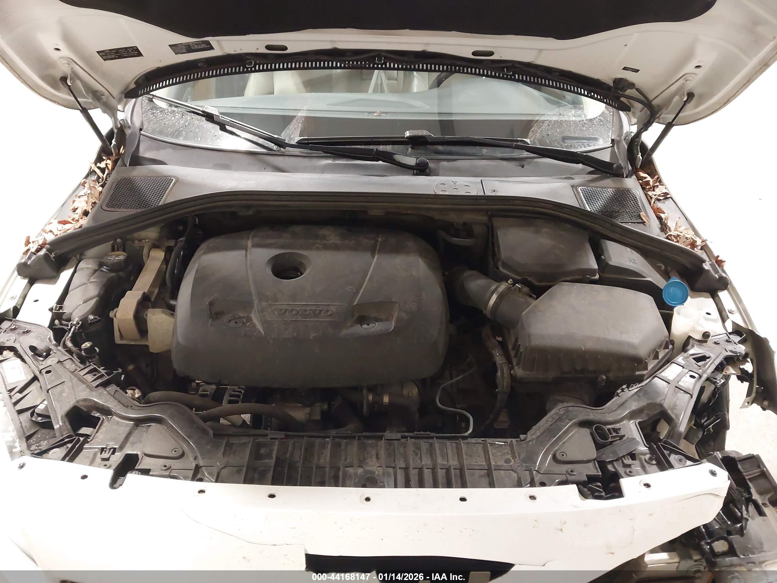 VOLVO S60 image 10