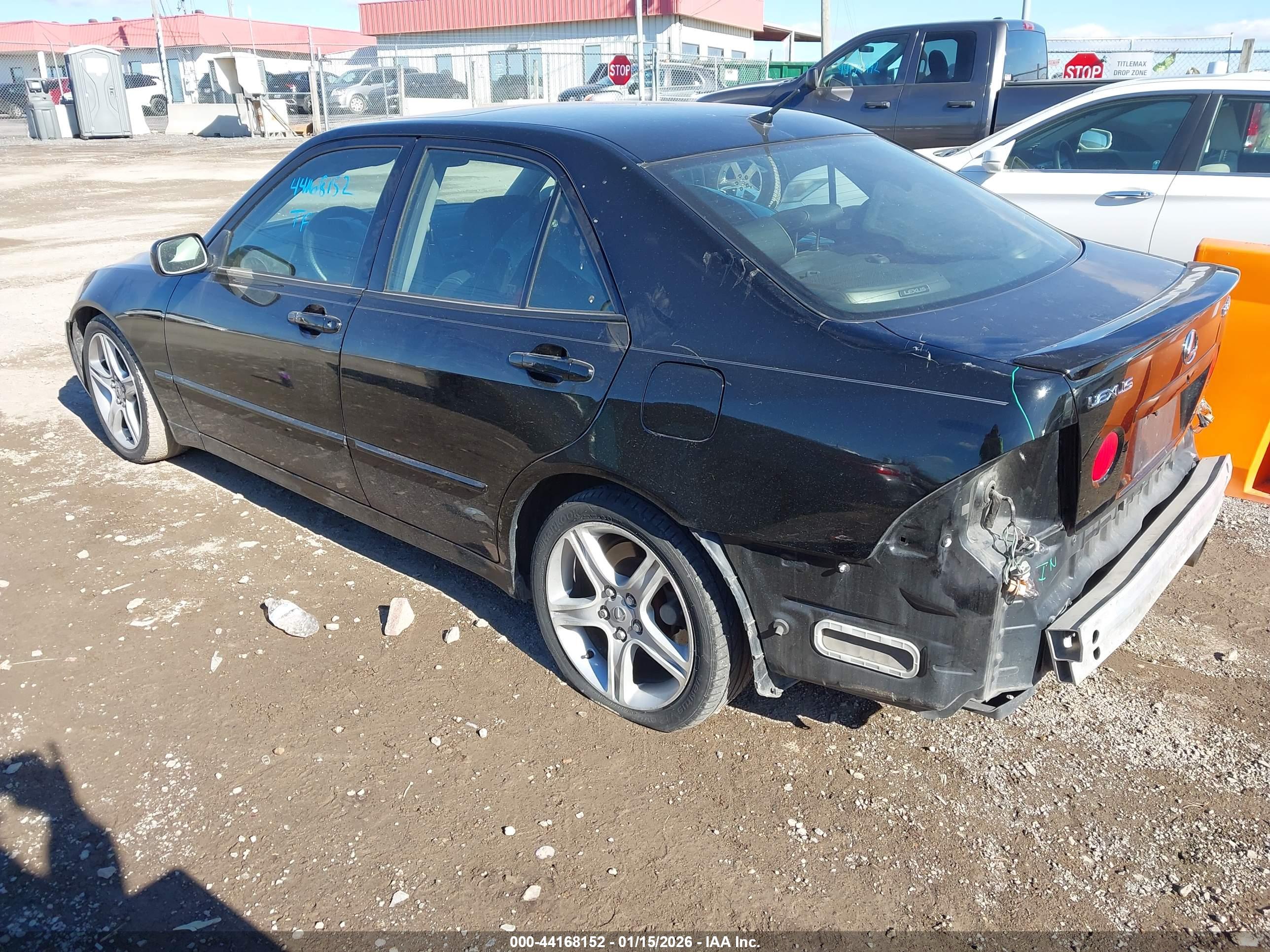 LEXUS IS image 3