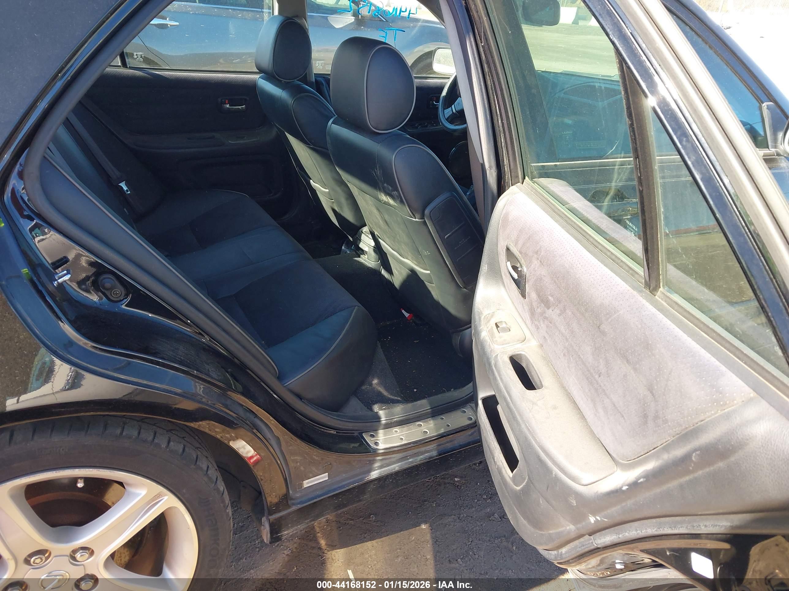 LEXUS IS image 8