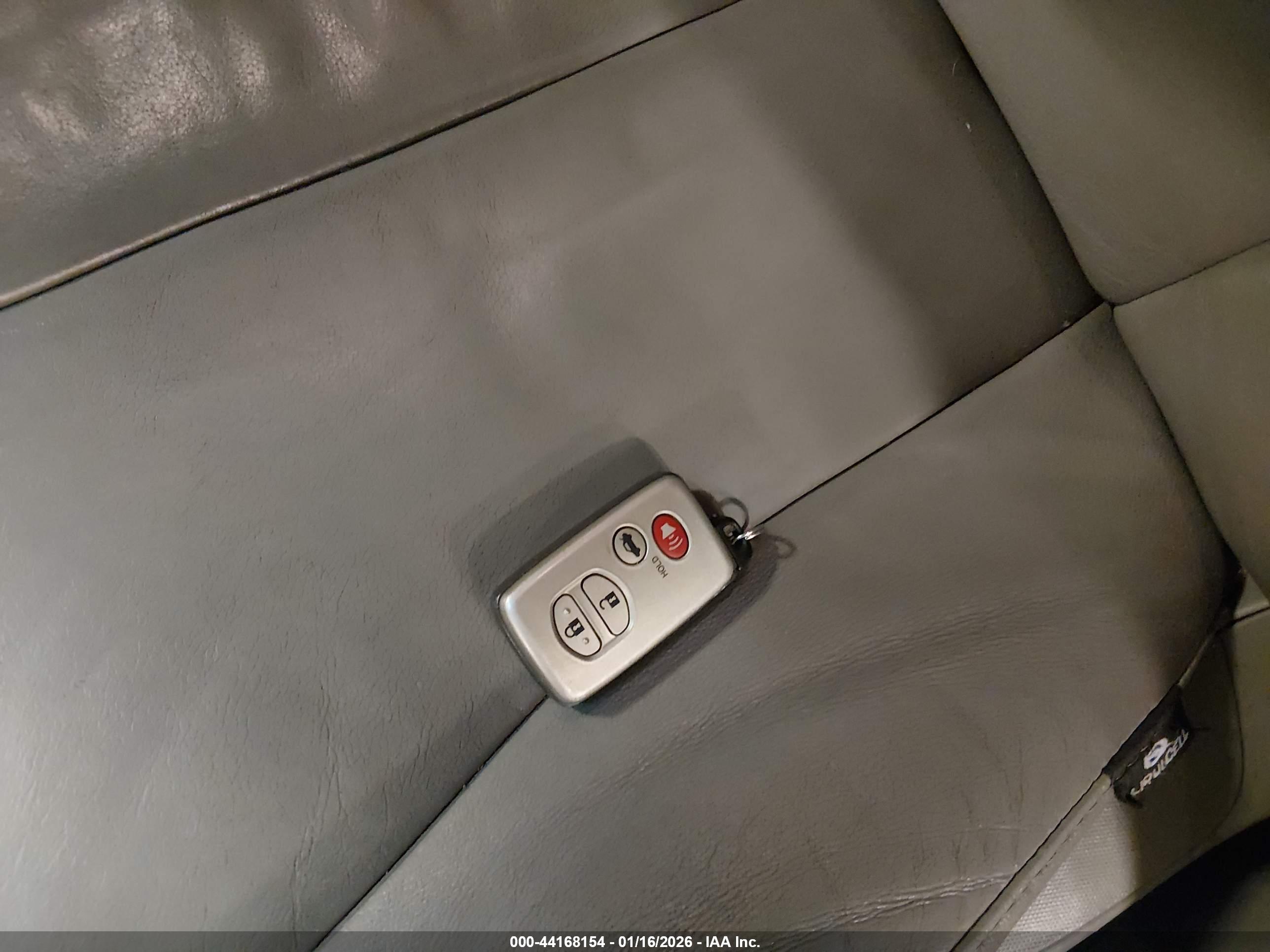 TOYOTA CAMRY image 11
