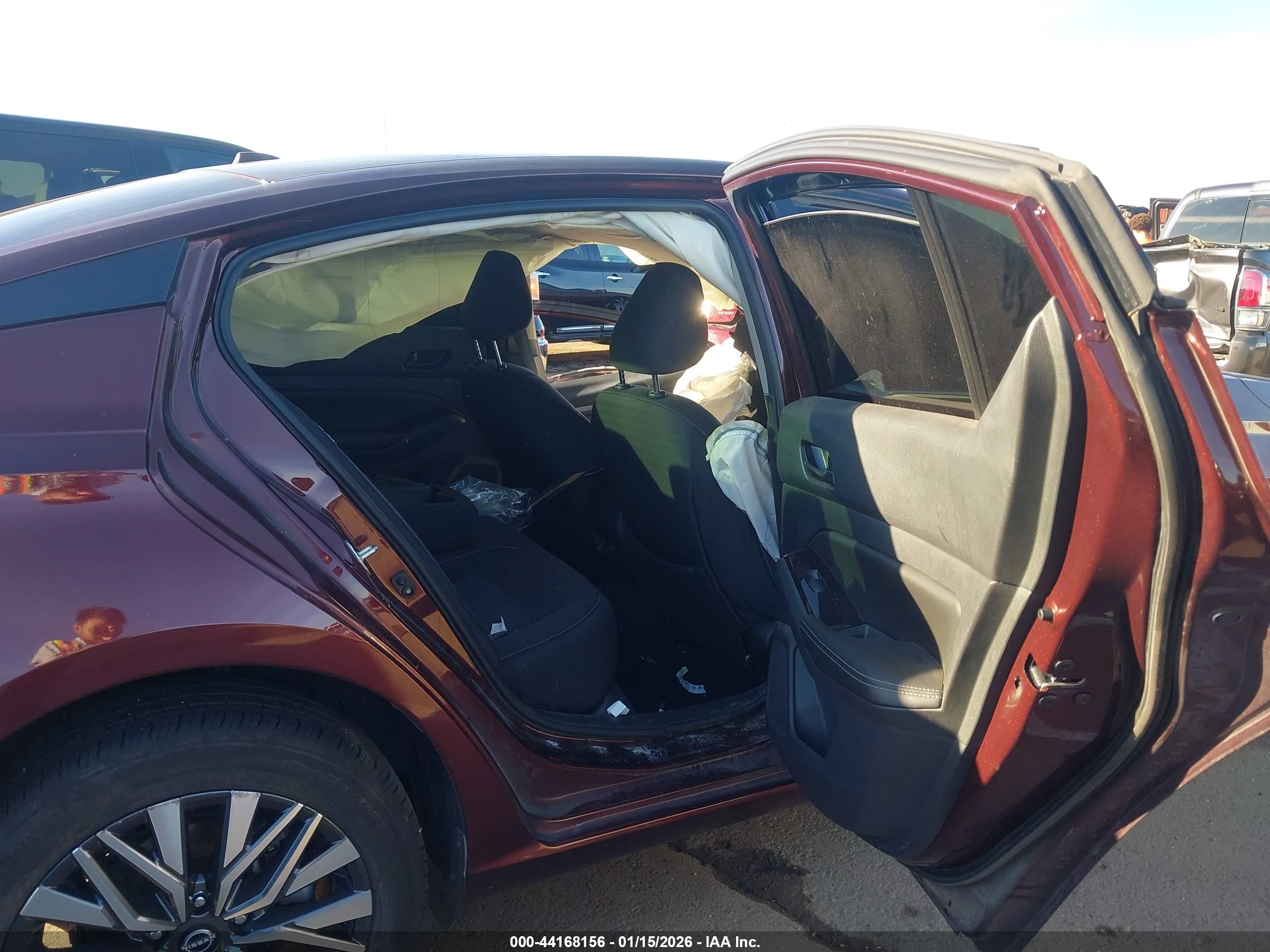 NISSAN ALTIMA image 8