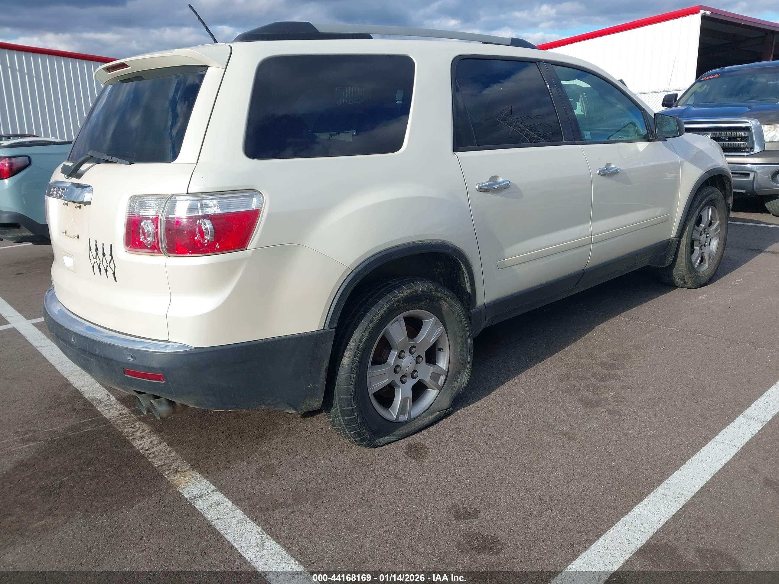 GMC ACADIA image 4