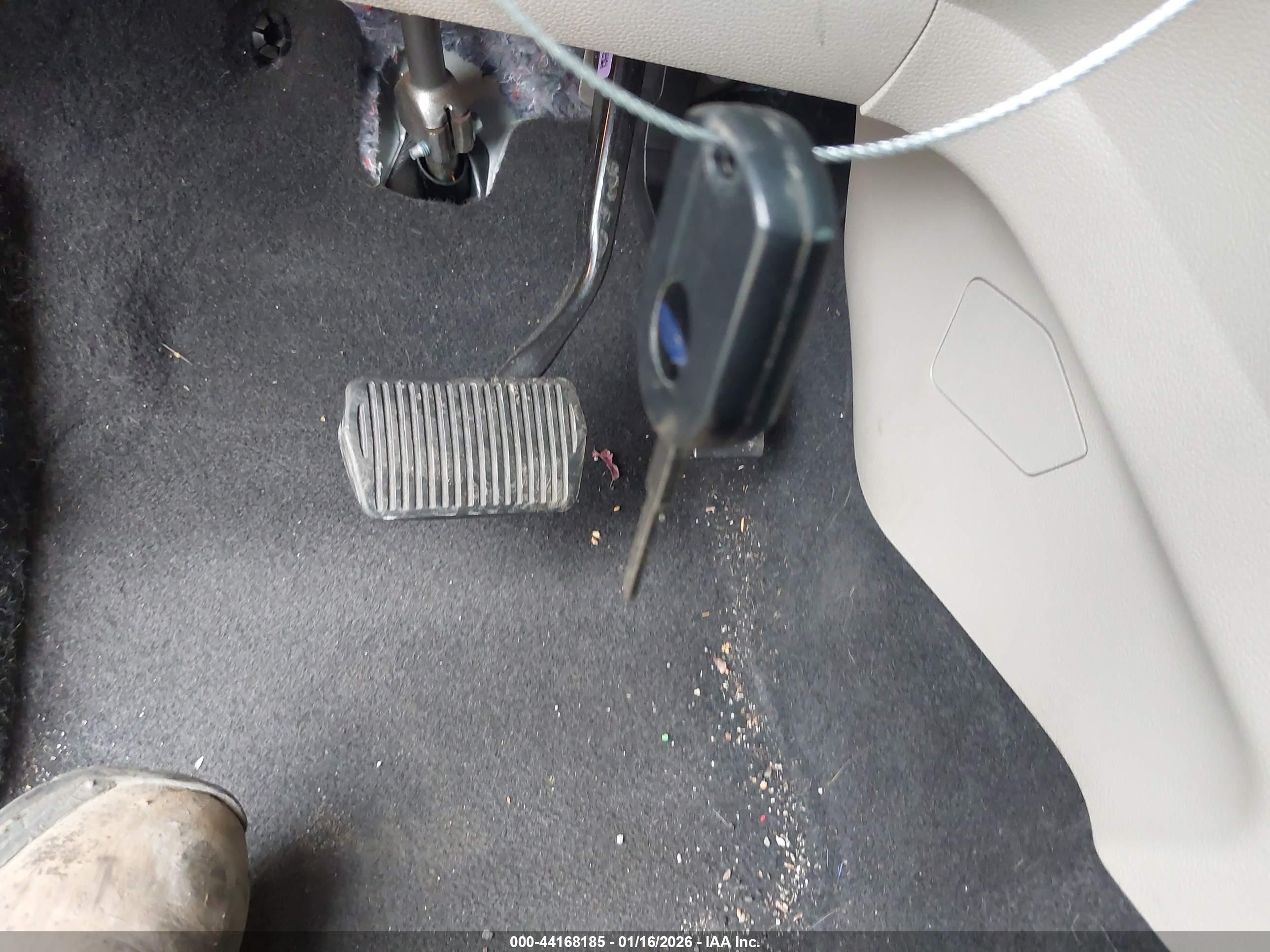 FORD ESCAPE image 11