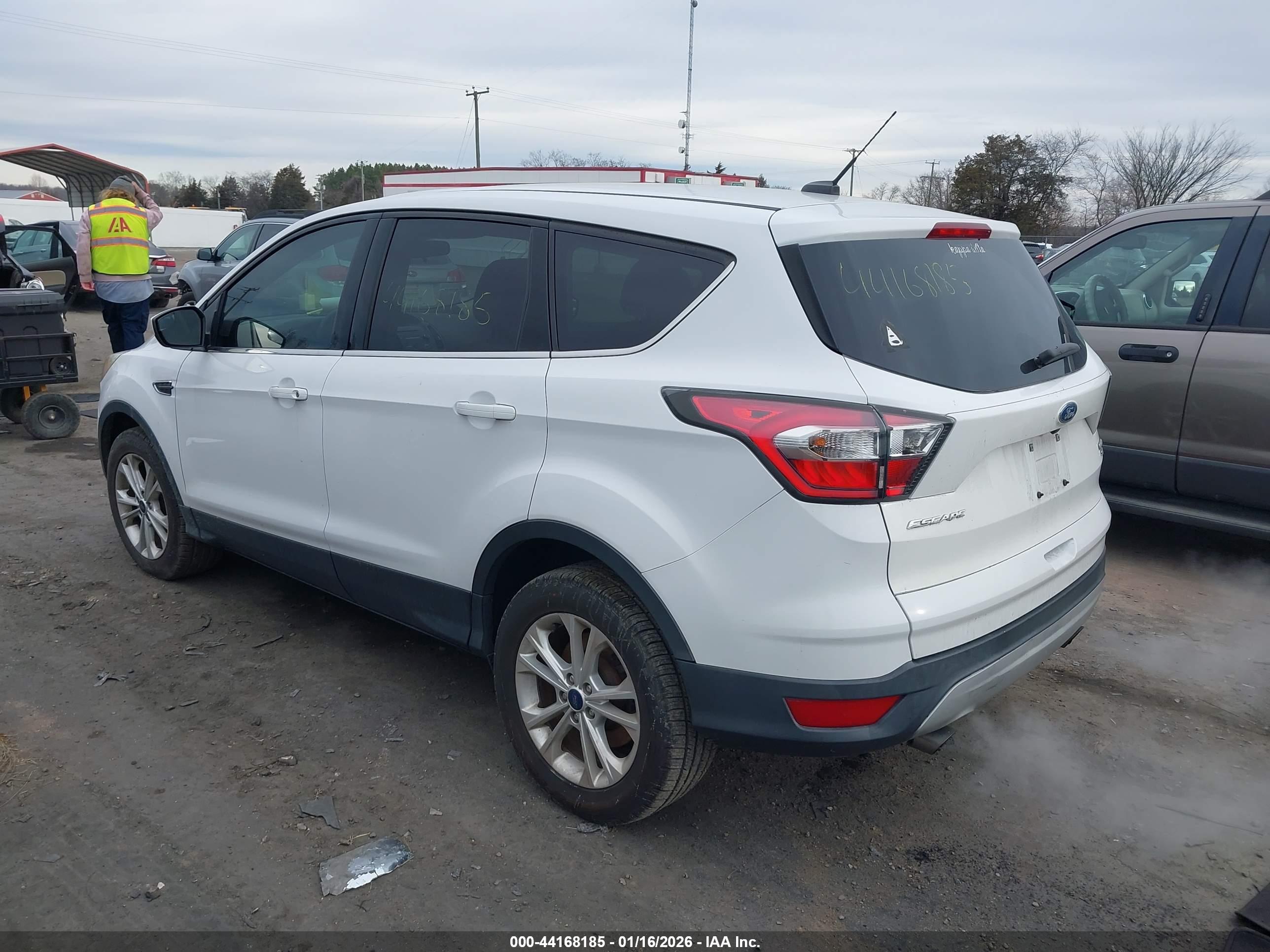 FORD ESCAPE image 3