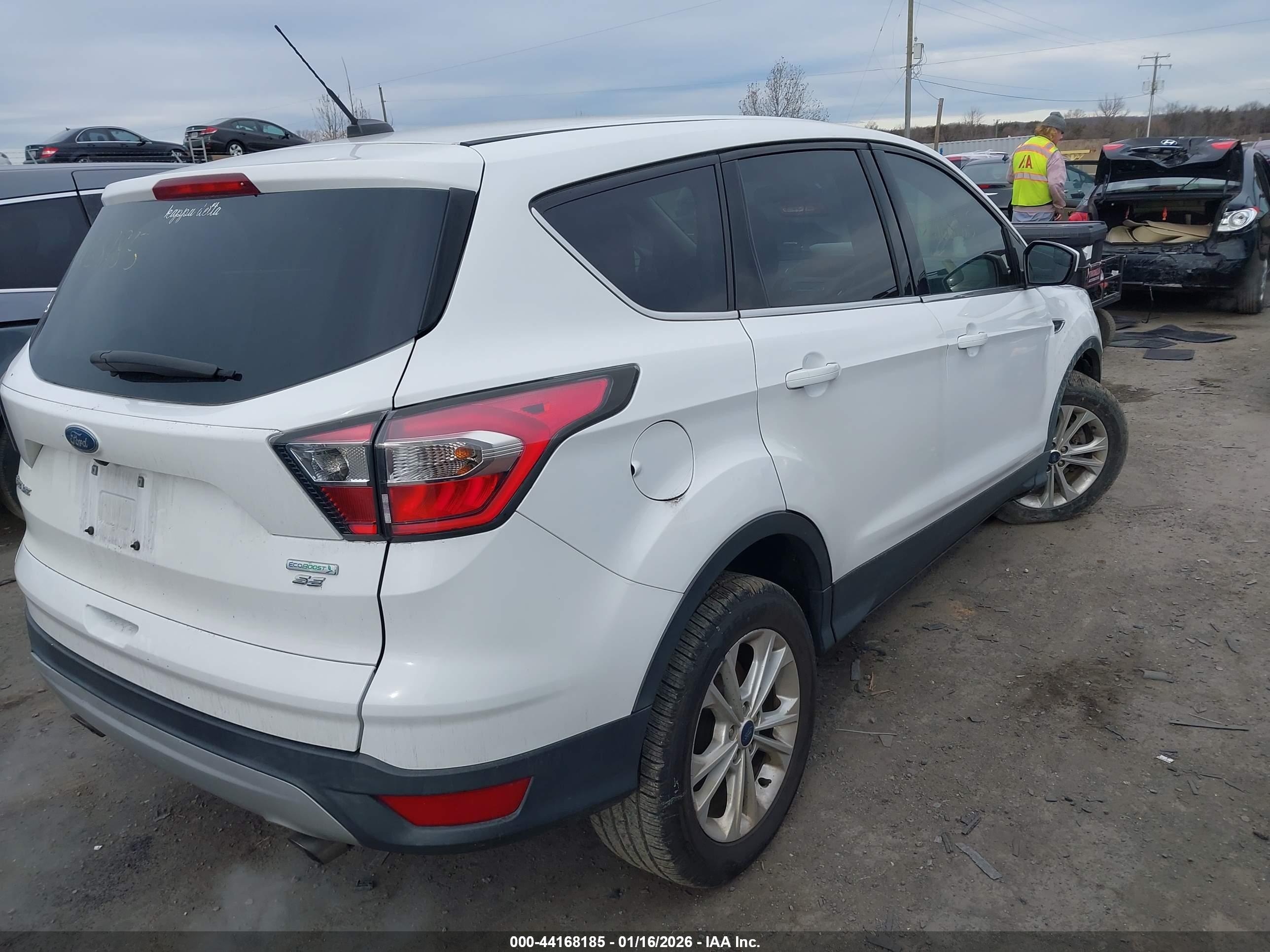 FORD ESCAPE image 4