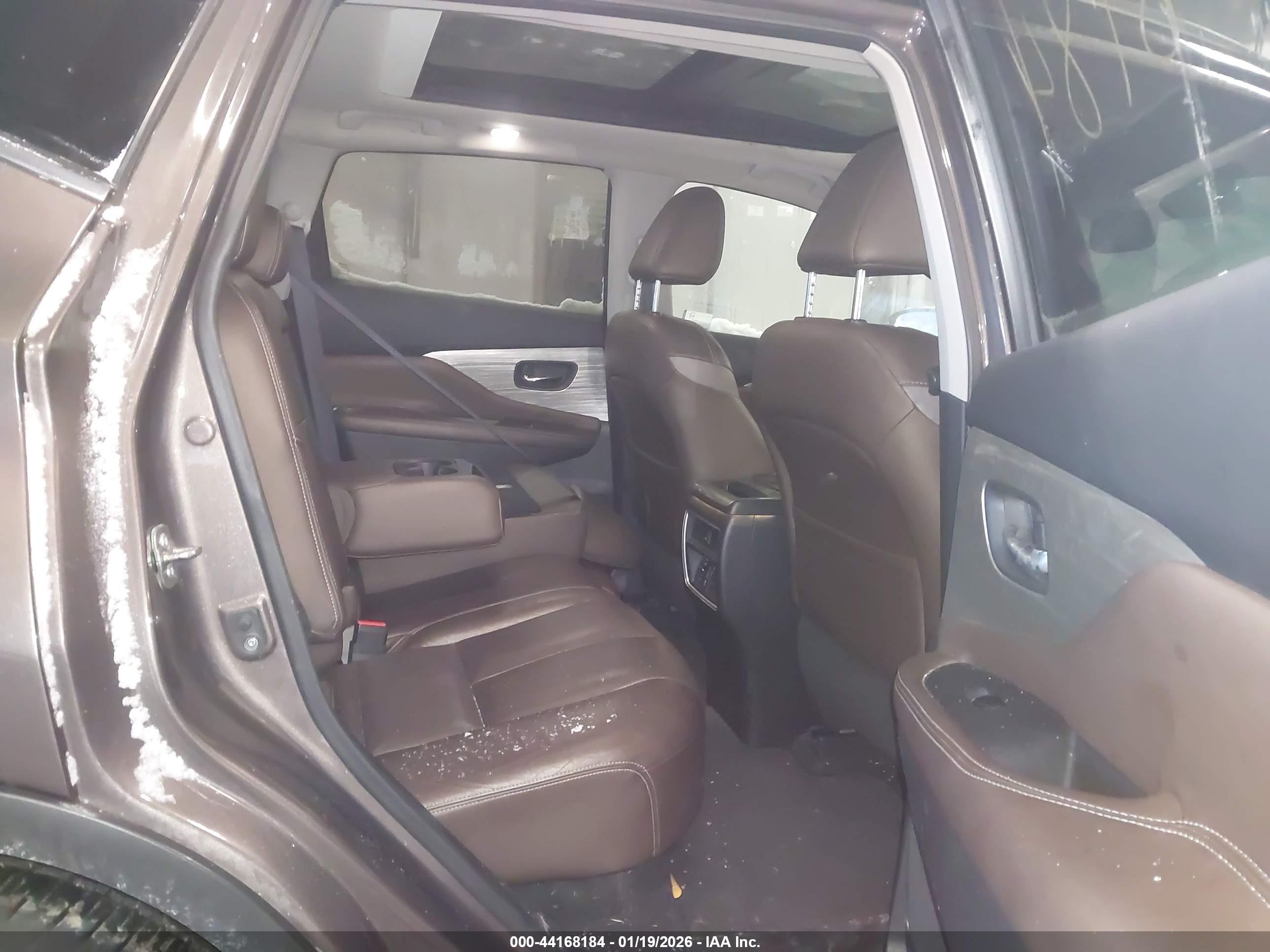 NISSAN MURANO image 8