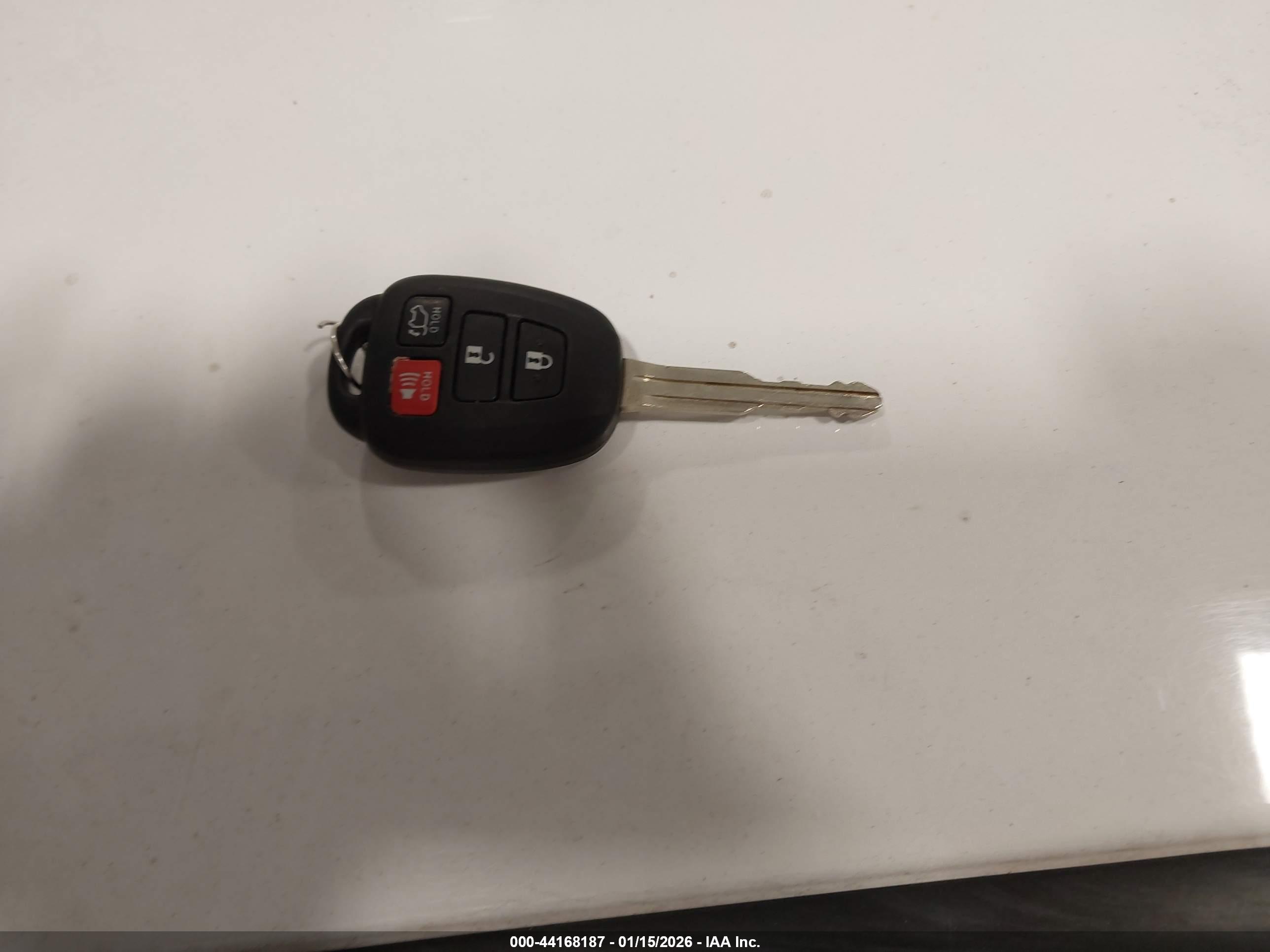 TOYOTA COROLLA image 11