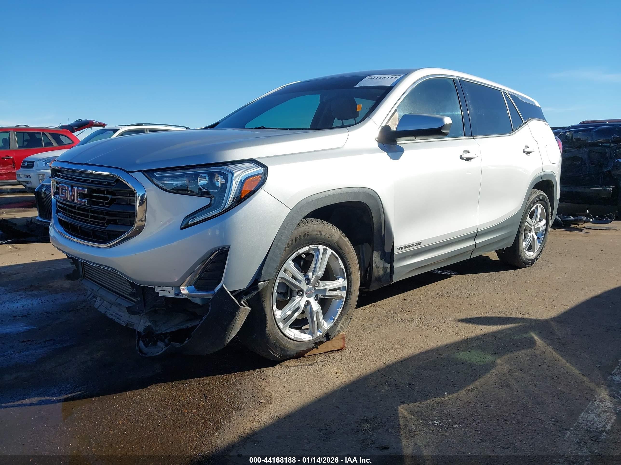 GMC TERRAIN image 6