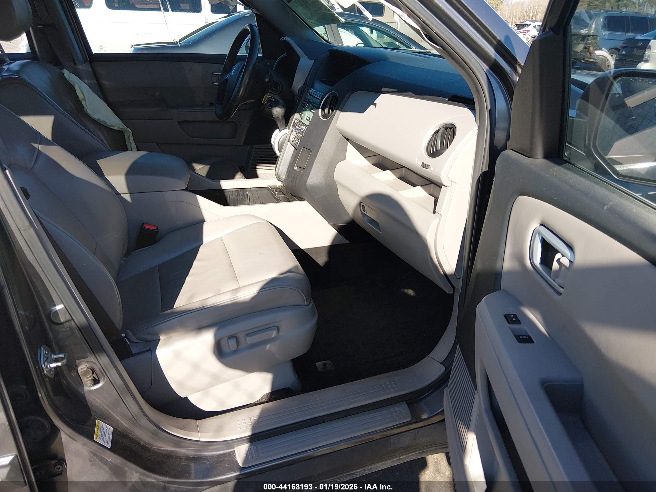 HONDA PILOT image 5