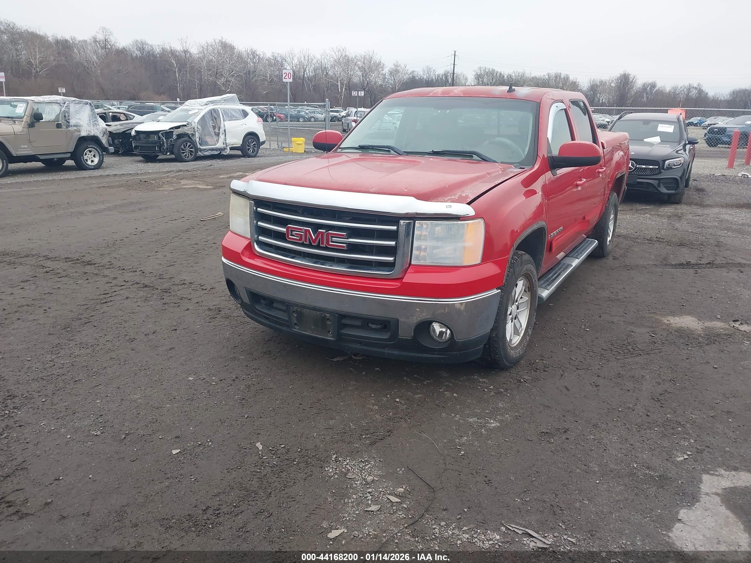 GMC SIERRA image 2