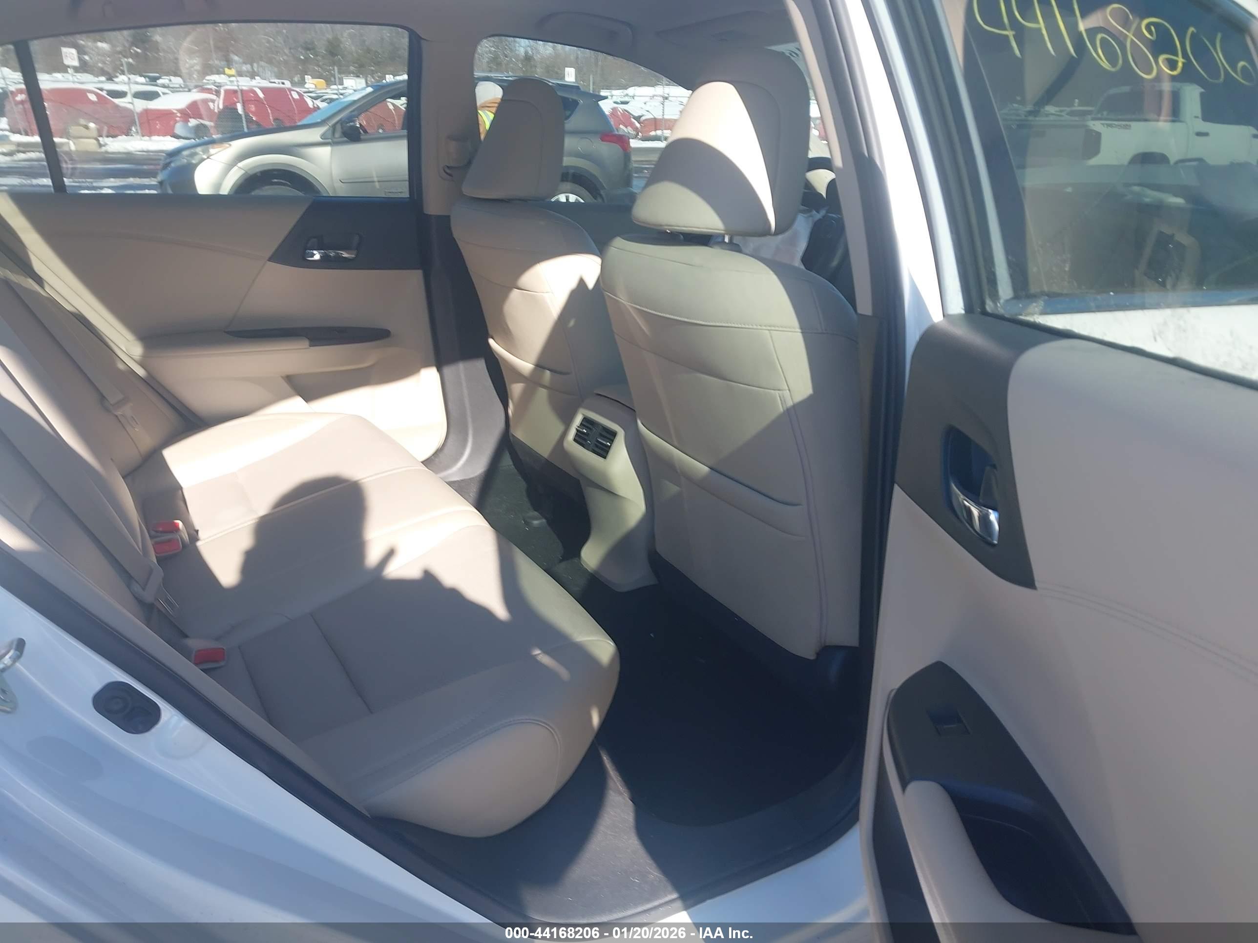 HONDA ACCORD image 8