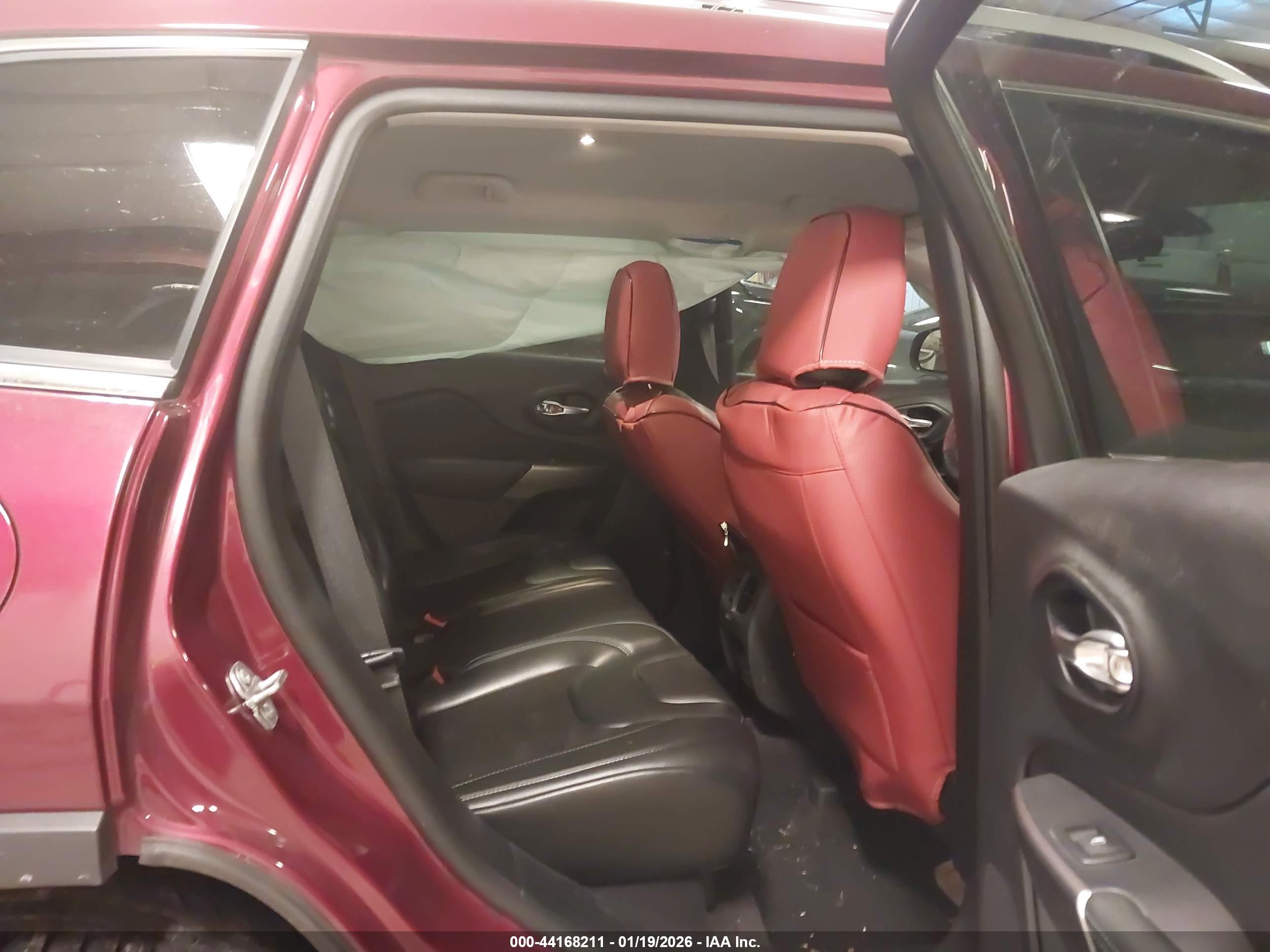 JEEP CHEROKEE image 8