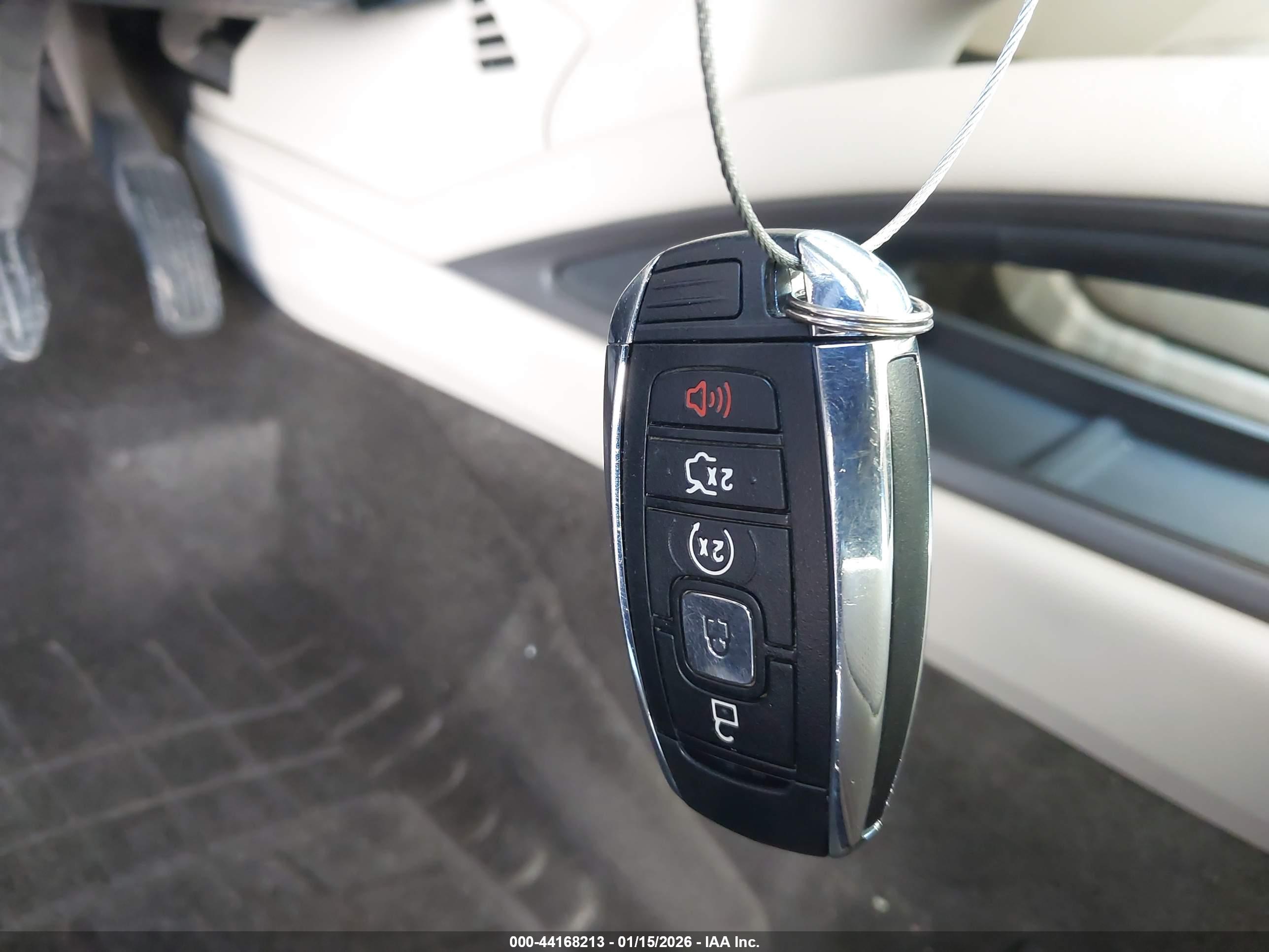 LINCOLN MKZ image 11