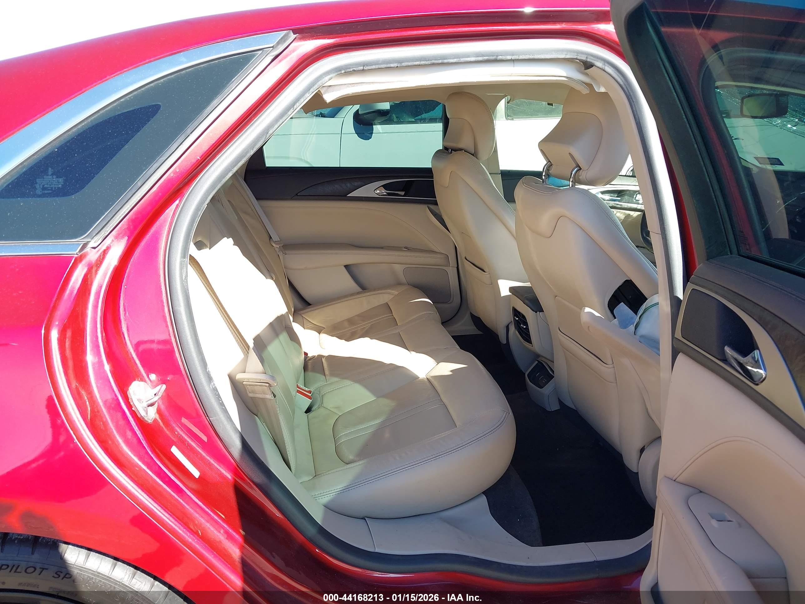 LINCOLN MKZ image 8