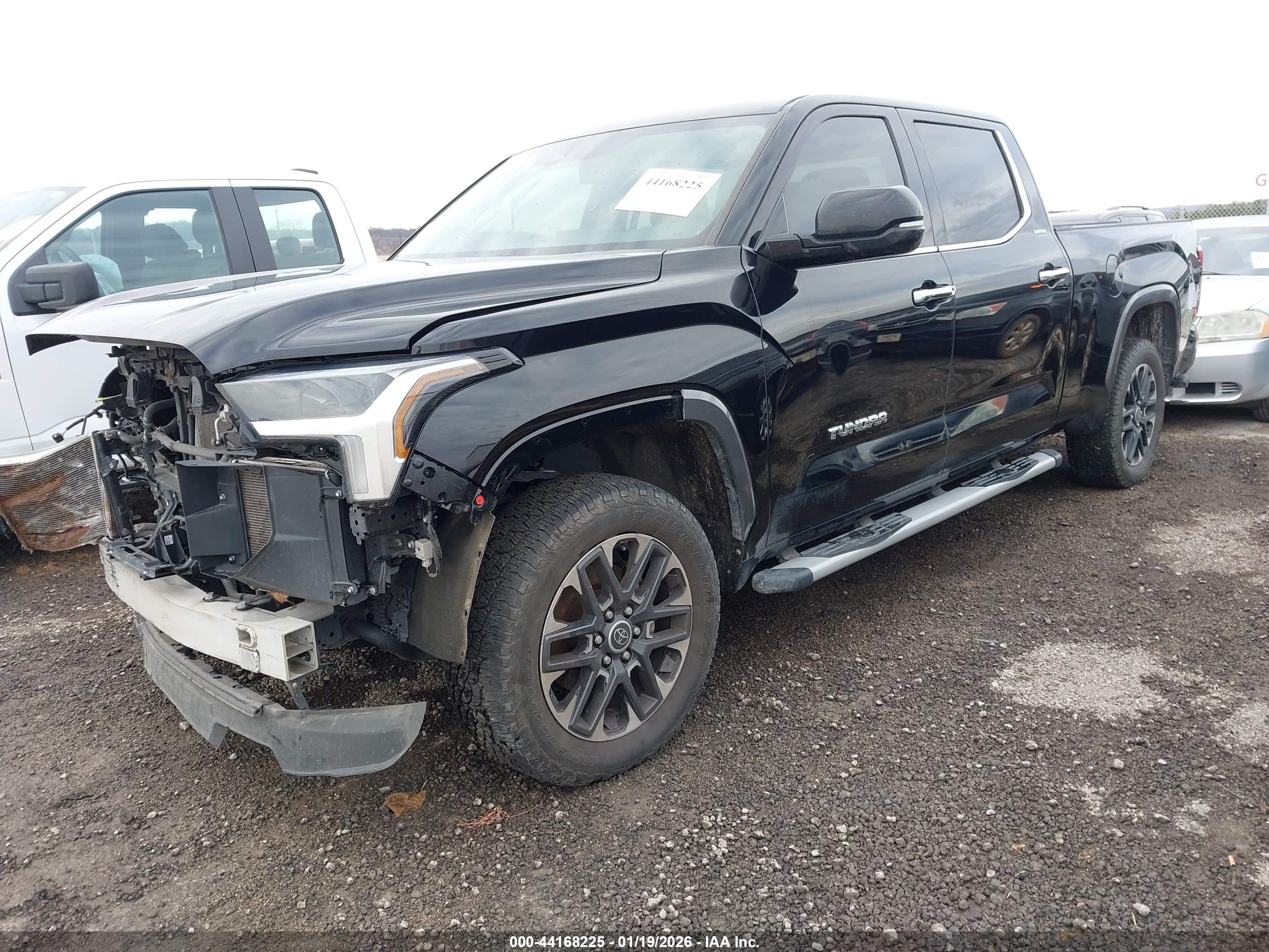 TOYOTA TUNDRA image 2