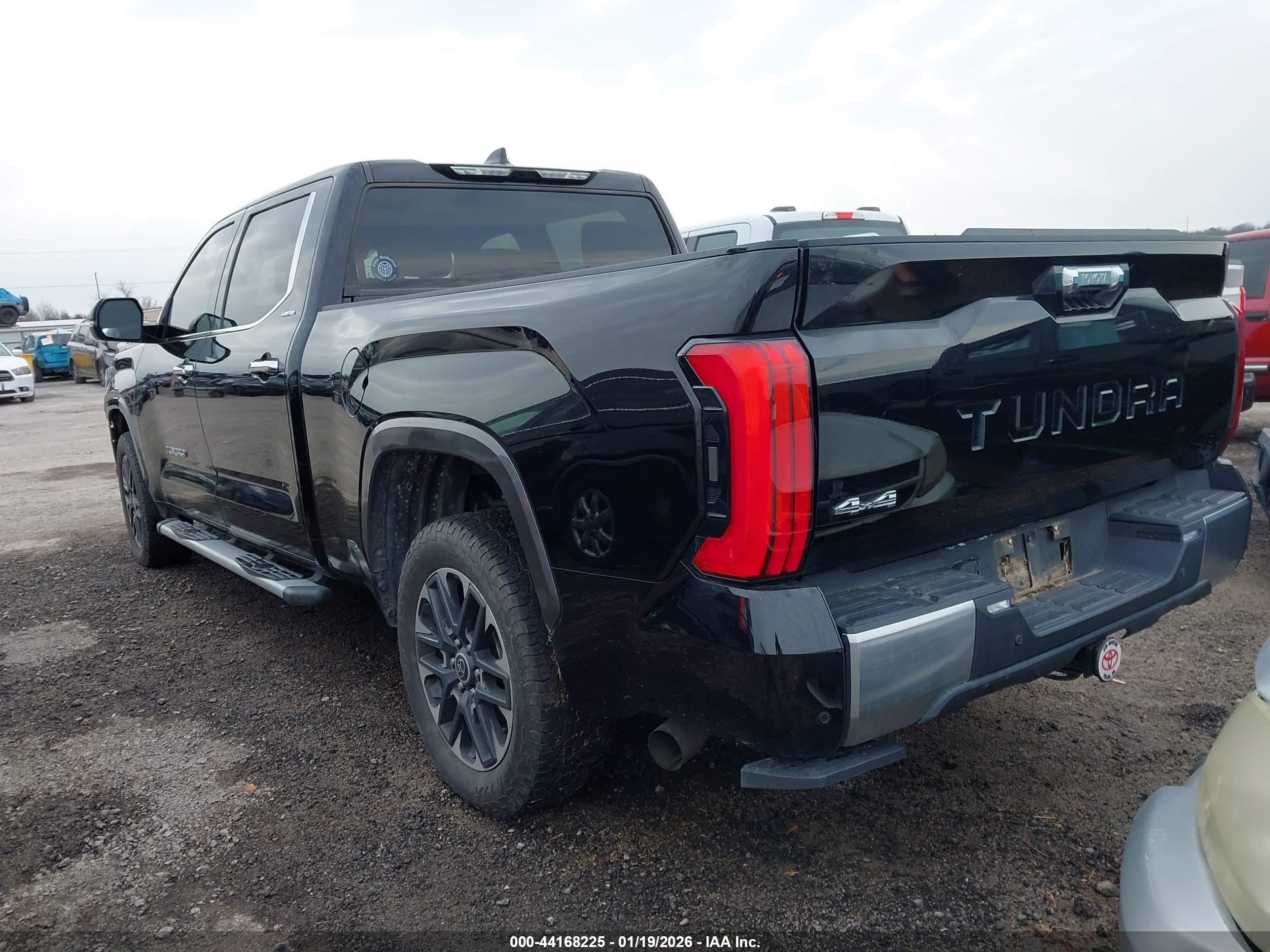 TOYOTA TUNDRA image 3