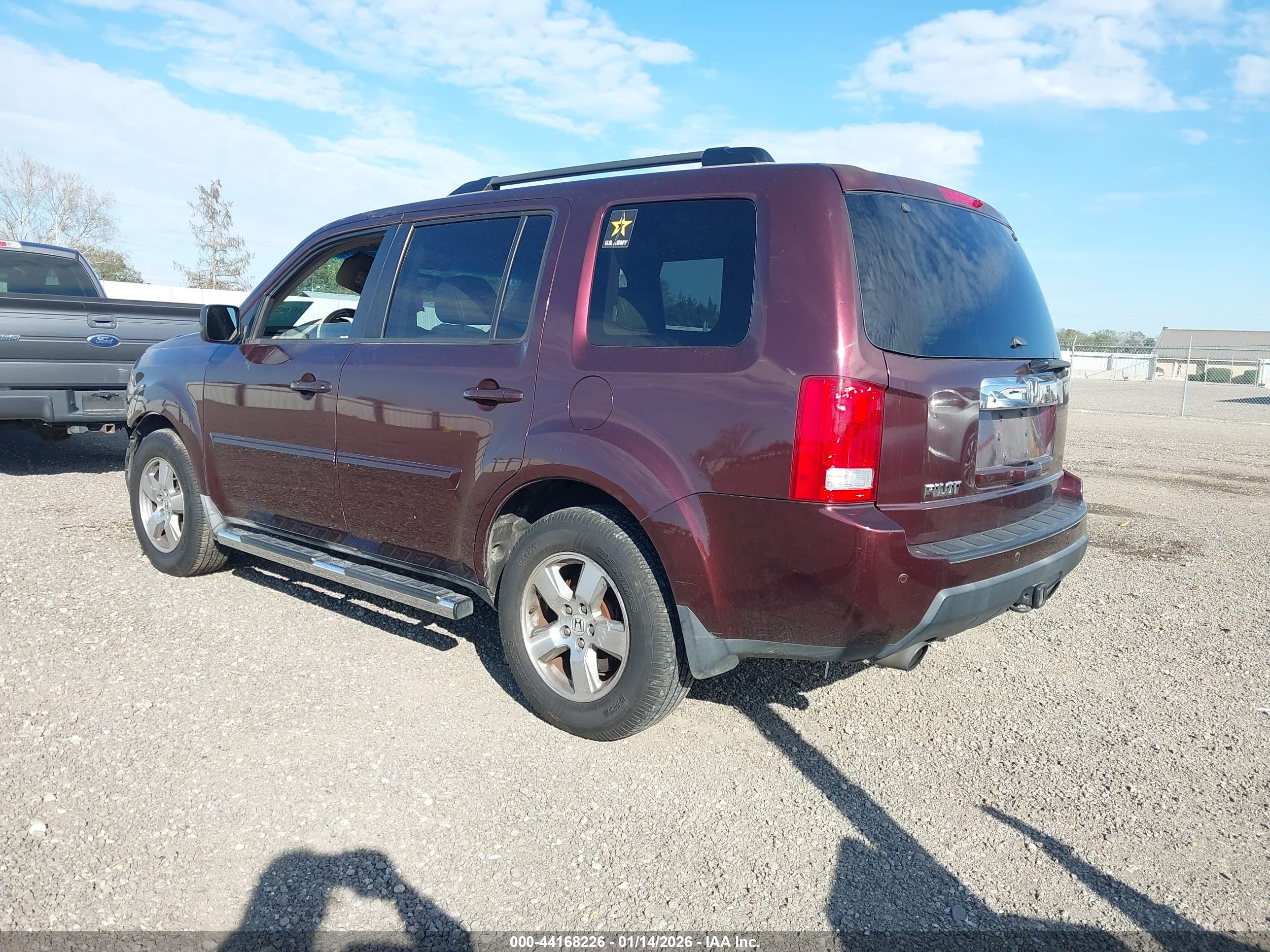 HONDA PILOT image 3